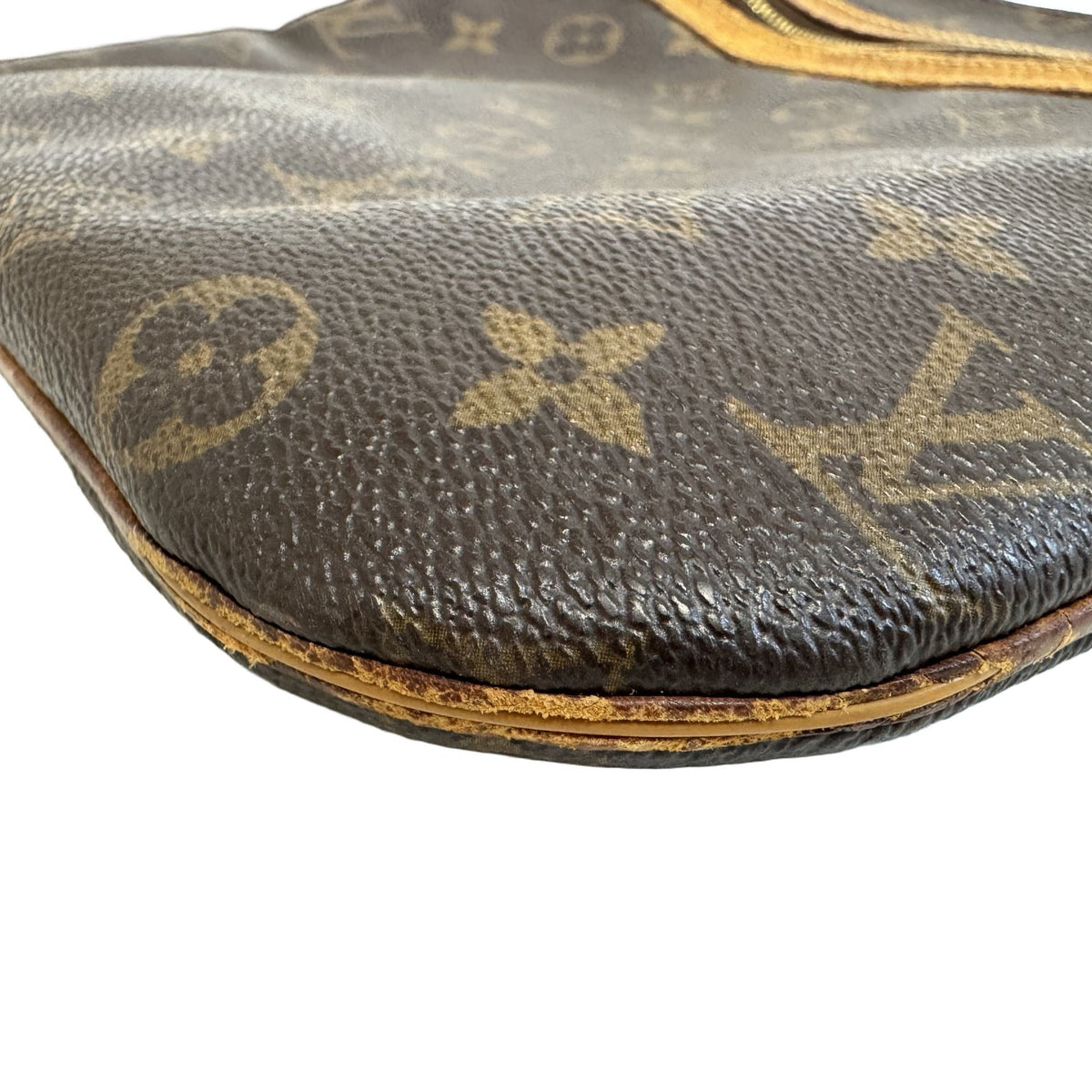 Louis Vuitton Brown Monogram Pochette Shoulder Bag (Pre-Owned)