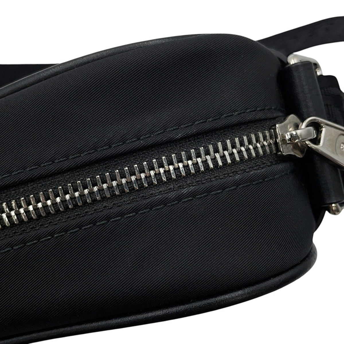 Burberry Black Nylon Leather Handbag Shoulder Bag (Pre-Owned)