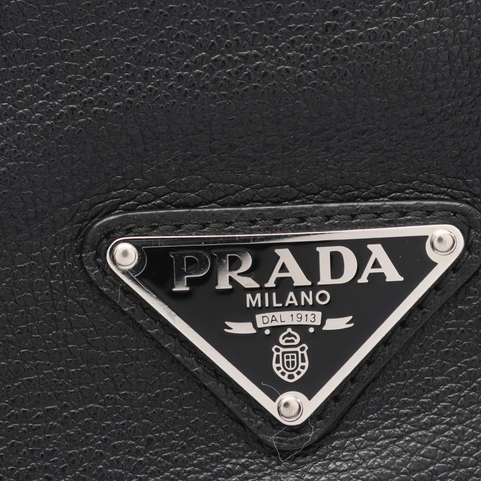 Prada Black Leather Shoulder Bag (Pre-Owned)