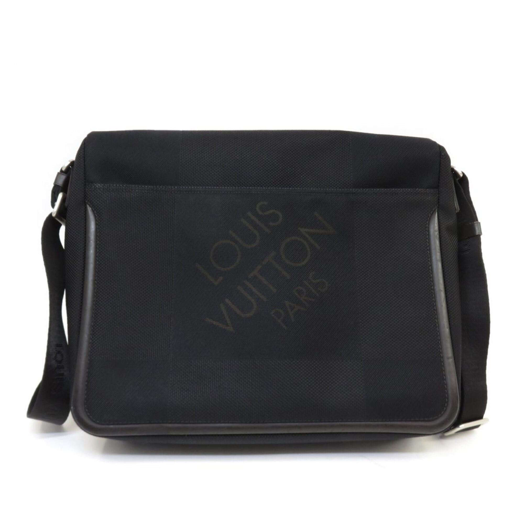 Louis Vuitton Noir Damier Geant Shoulder Bag (Pre-Owned)