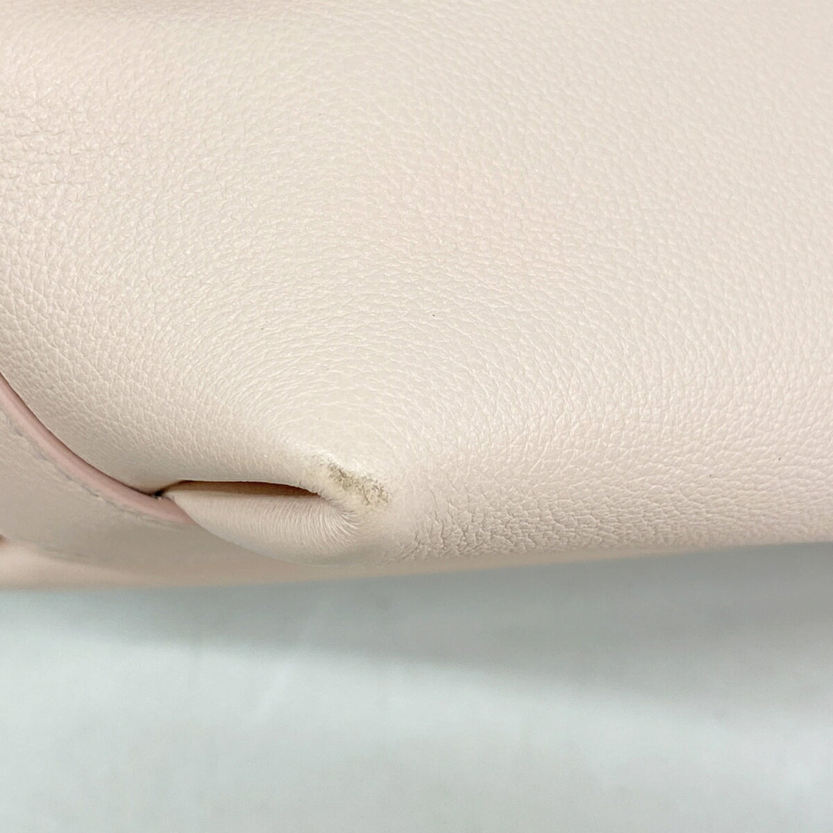 Salvatore Ferragamo Pink Leather Shoulder Bag (Pre-Owned)