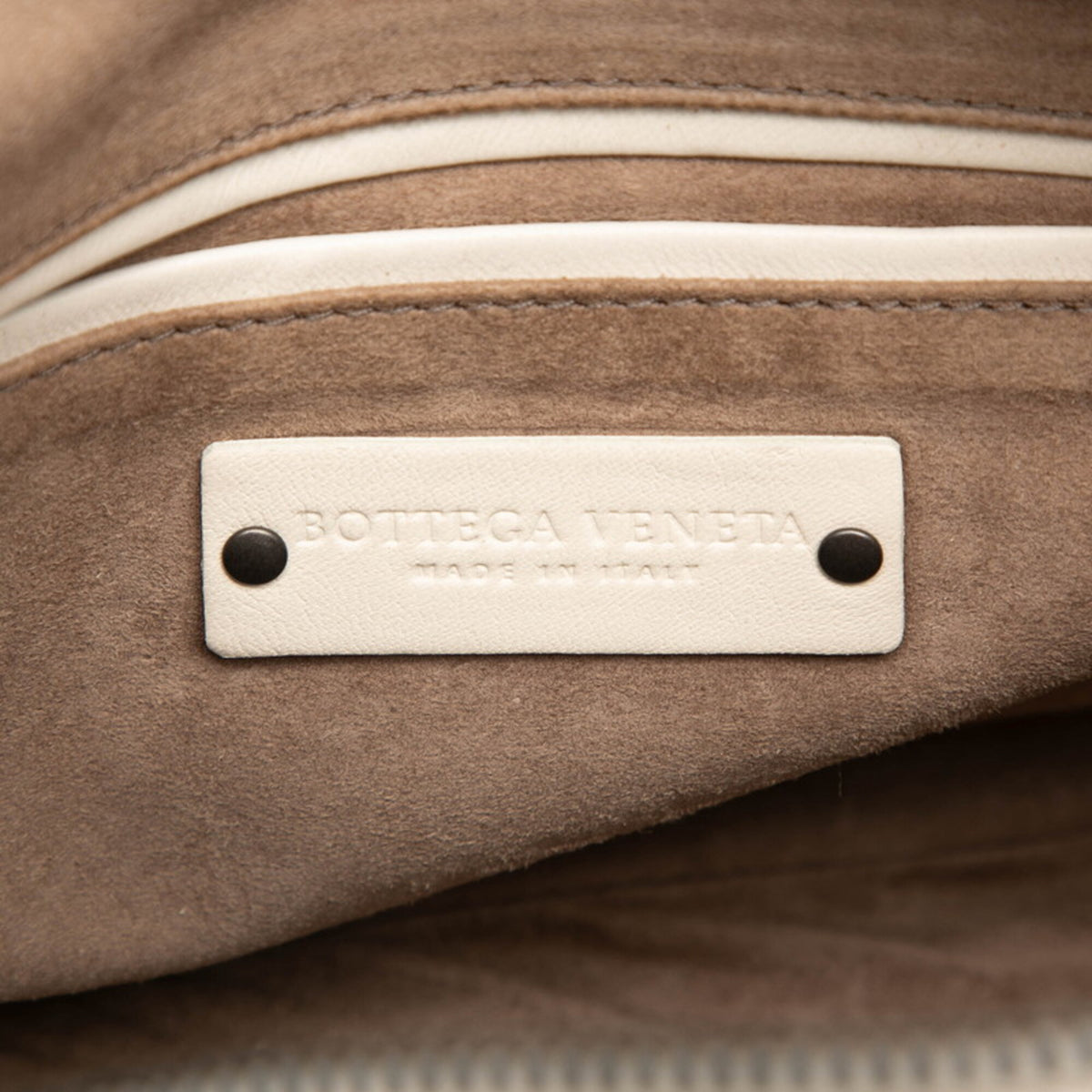 Bottega Veneta Intrecciato Ivory Leather Handbag Shoulder Bag (Pre-Owned)