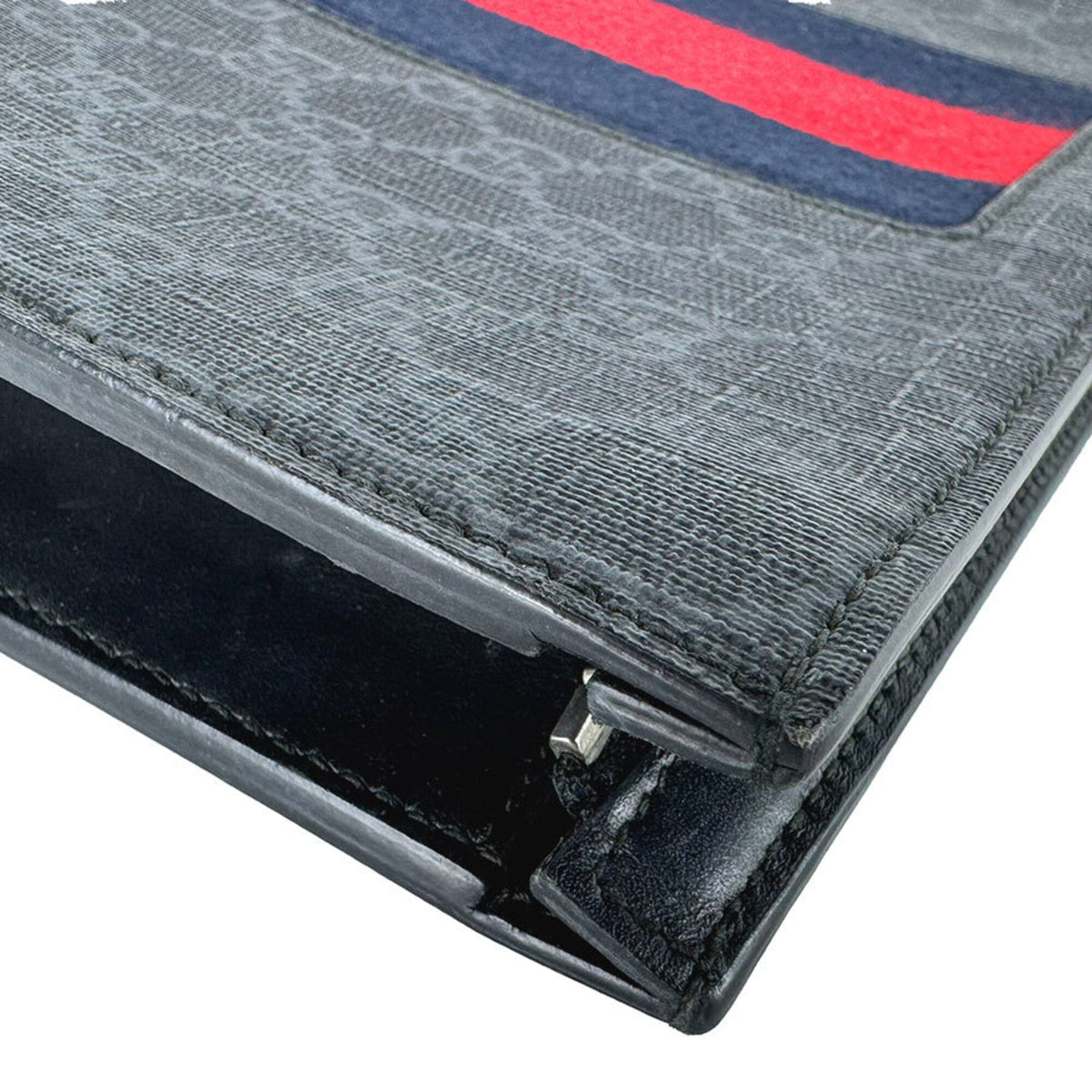 Gucci Navy Gg Supreme Clutch Bag (Pre-Owned)