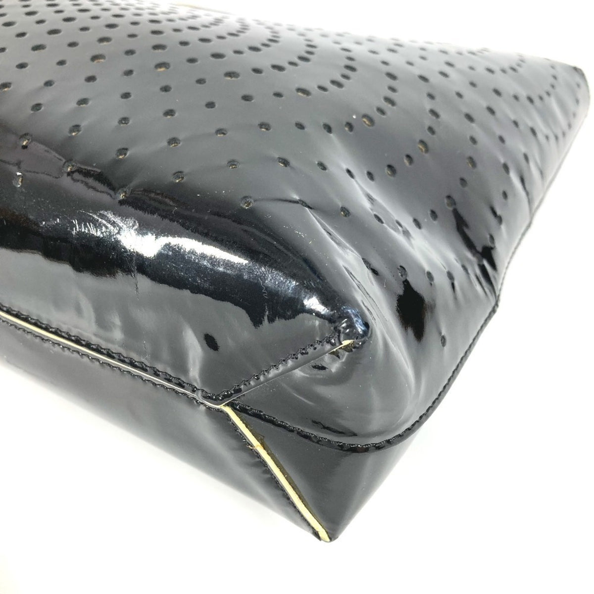 Chanel Black Leather Handbag (Pre-Owned)