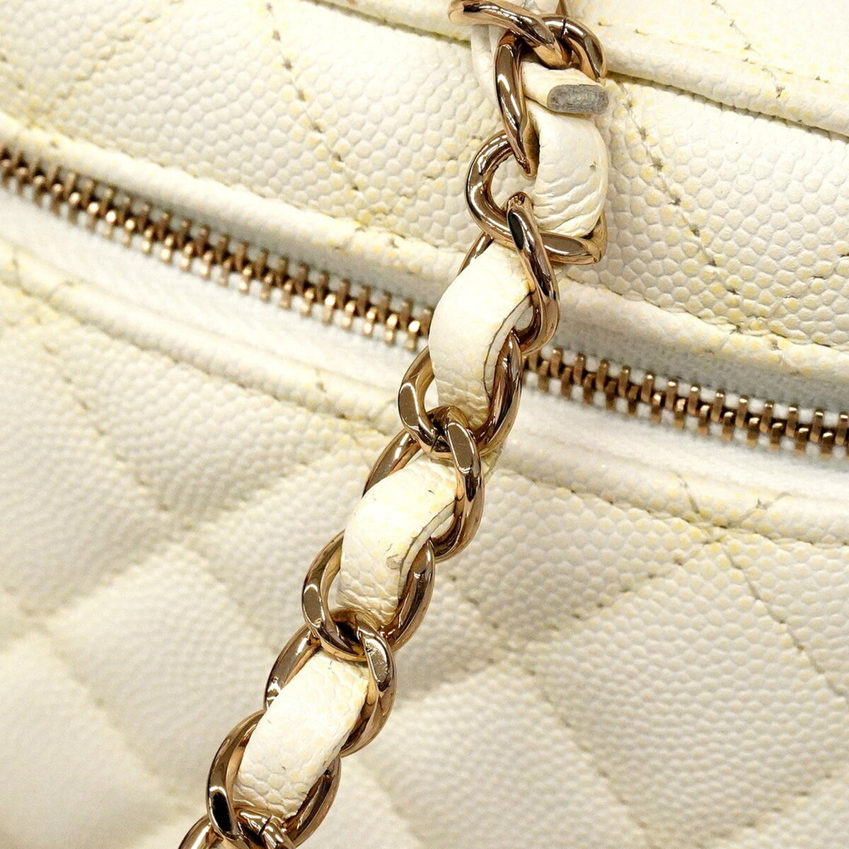 Chanel White Grained Calfskin Vanity Bag (Pre-Owned)