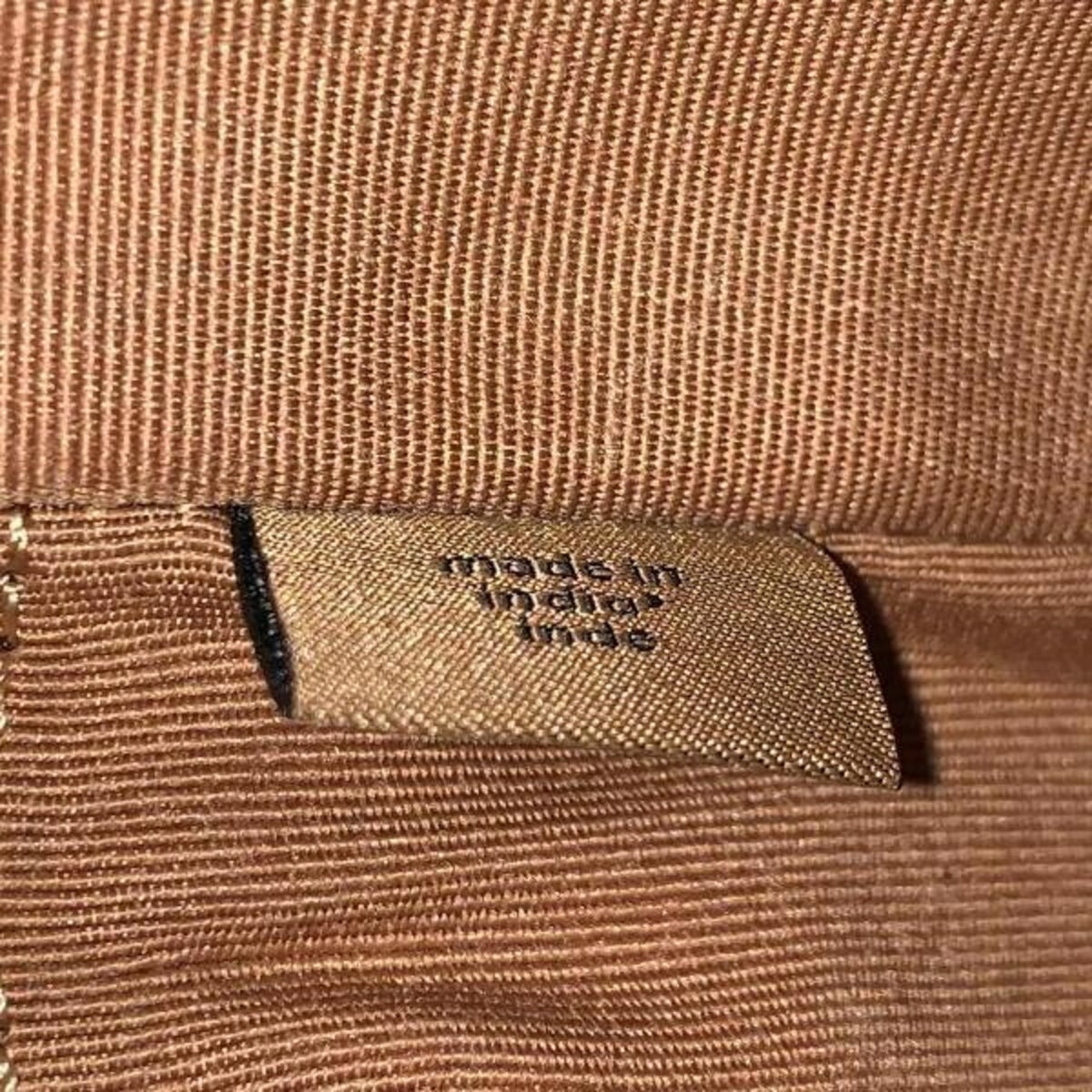 Coach Signature Leather Shoulder Bag (Pre-Owned)