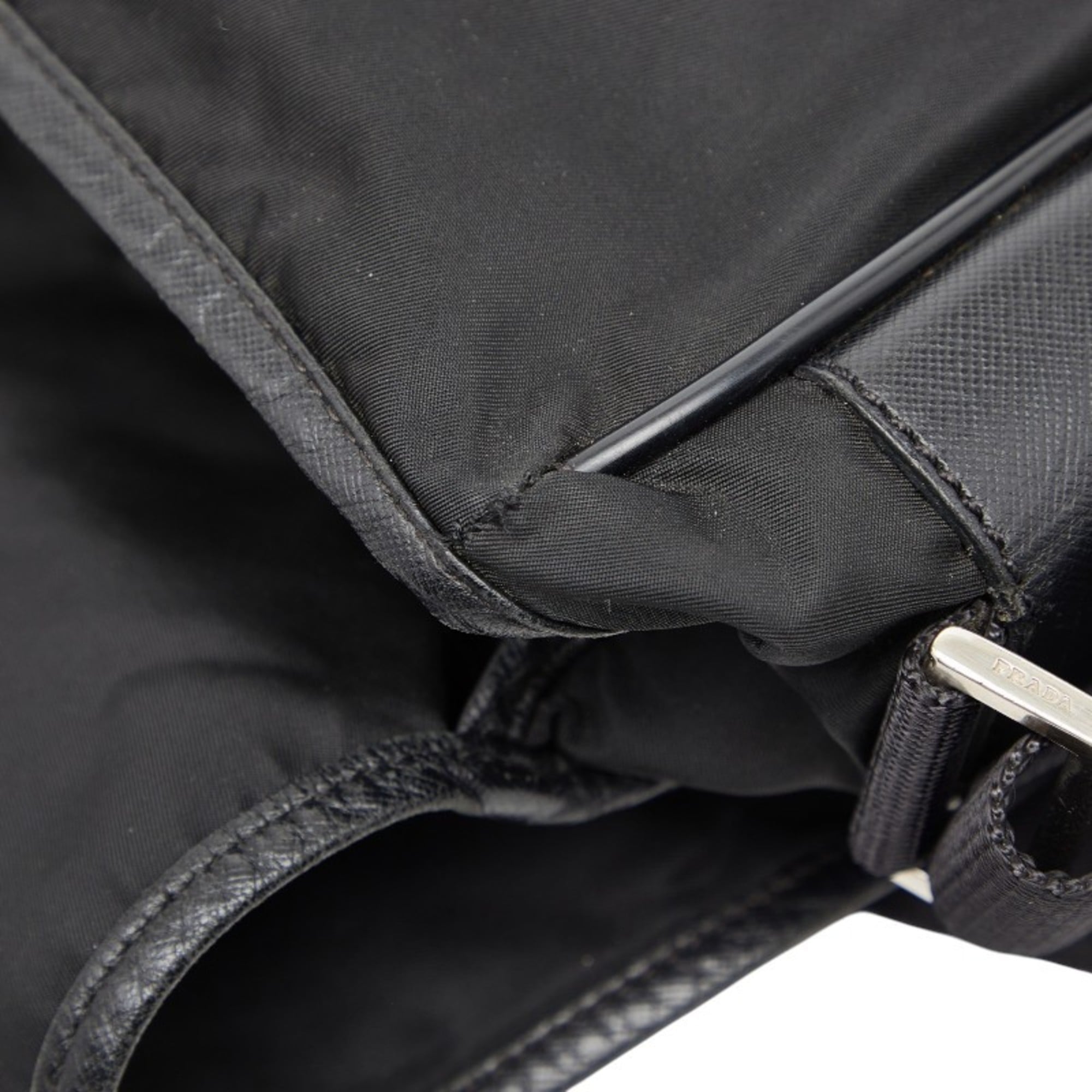 Prada Black Nylon Leather Shoulder Bag (Pre-Owned)
