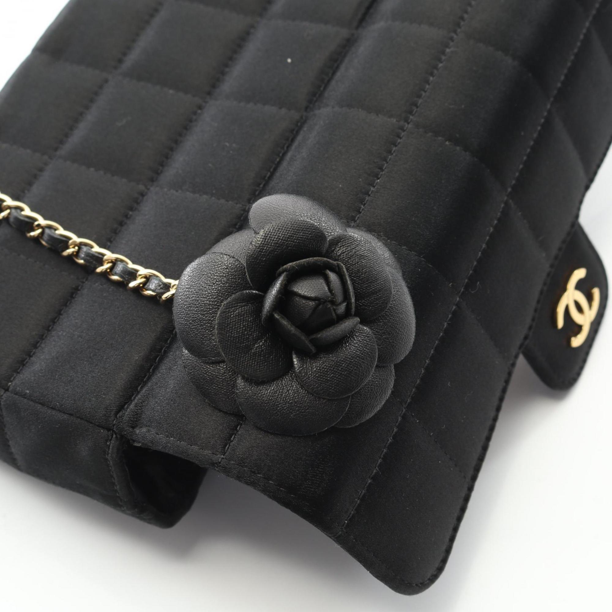 Chanel Chocolate Bar Black Fabric Shoulder Bag (Pre-Owned)