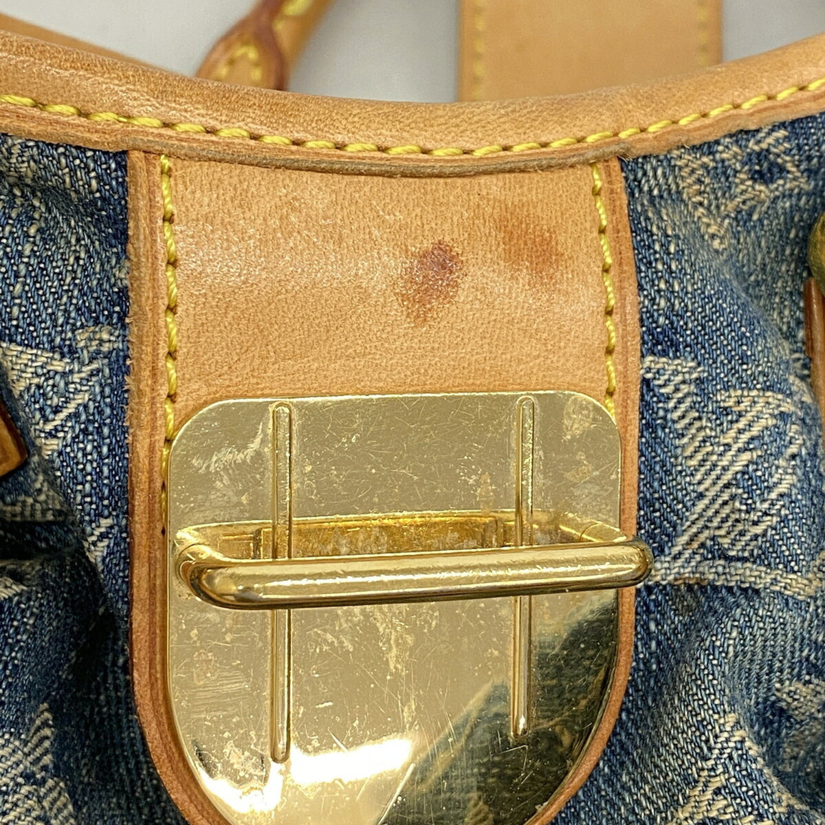 Louis Vuitton Blue Handbag (Pre-Owned)