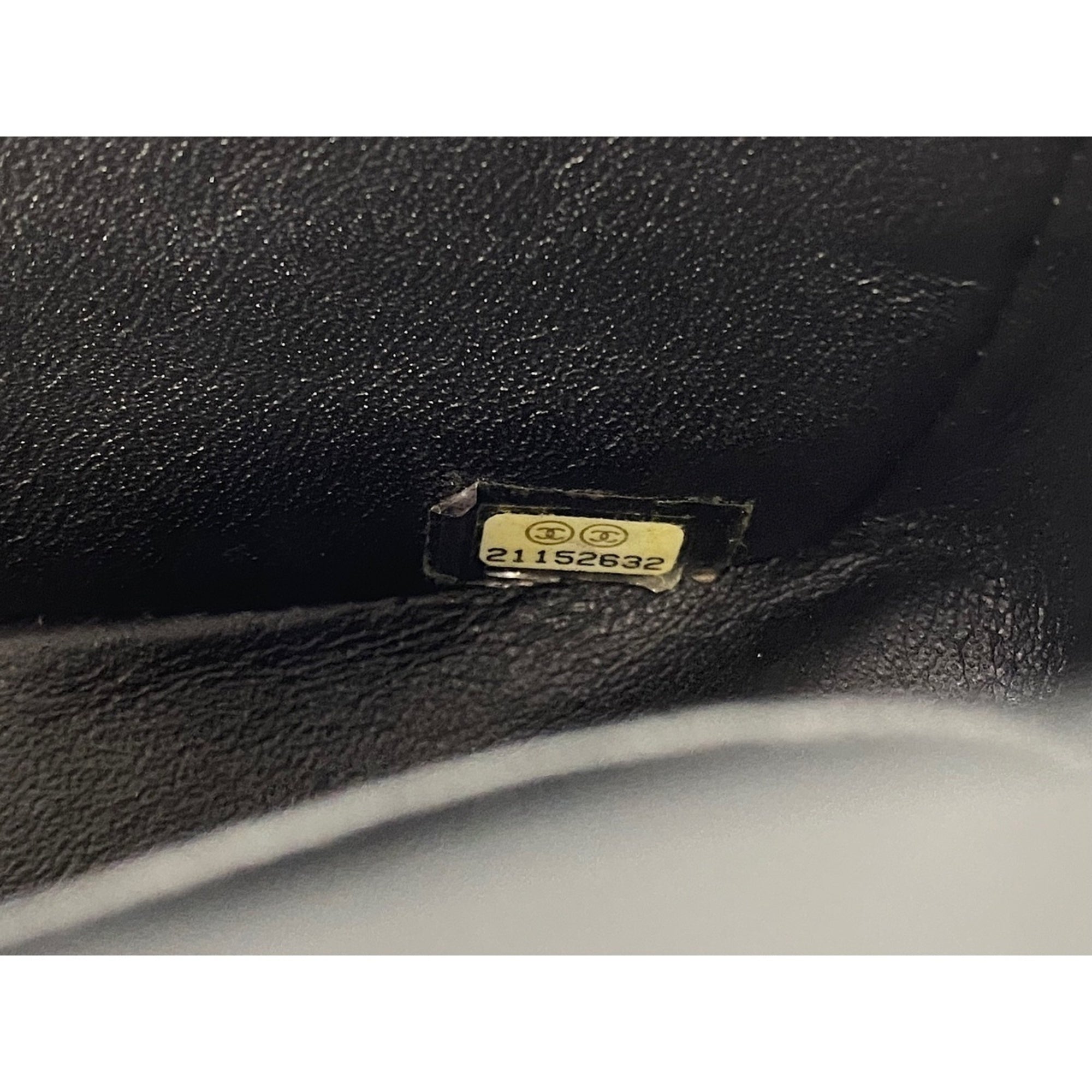 Chanel Black Shoulder Bag (Pre-Owned)