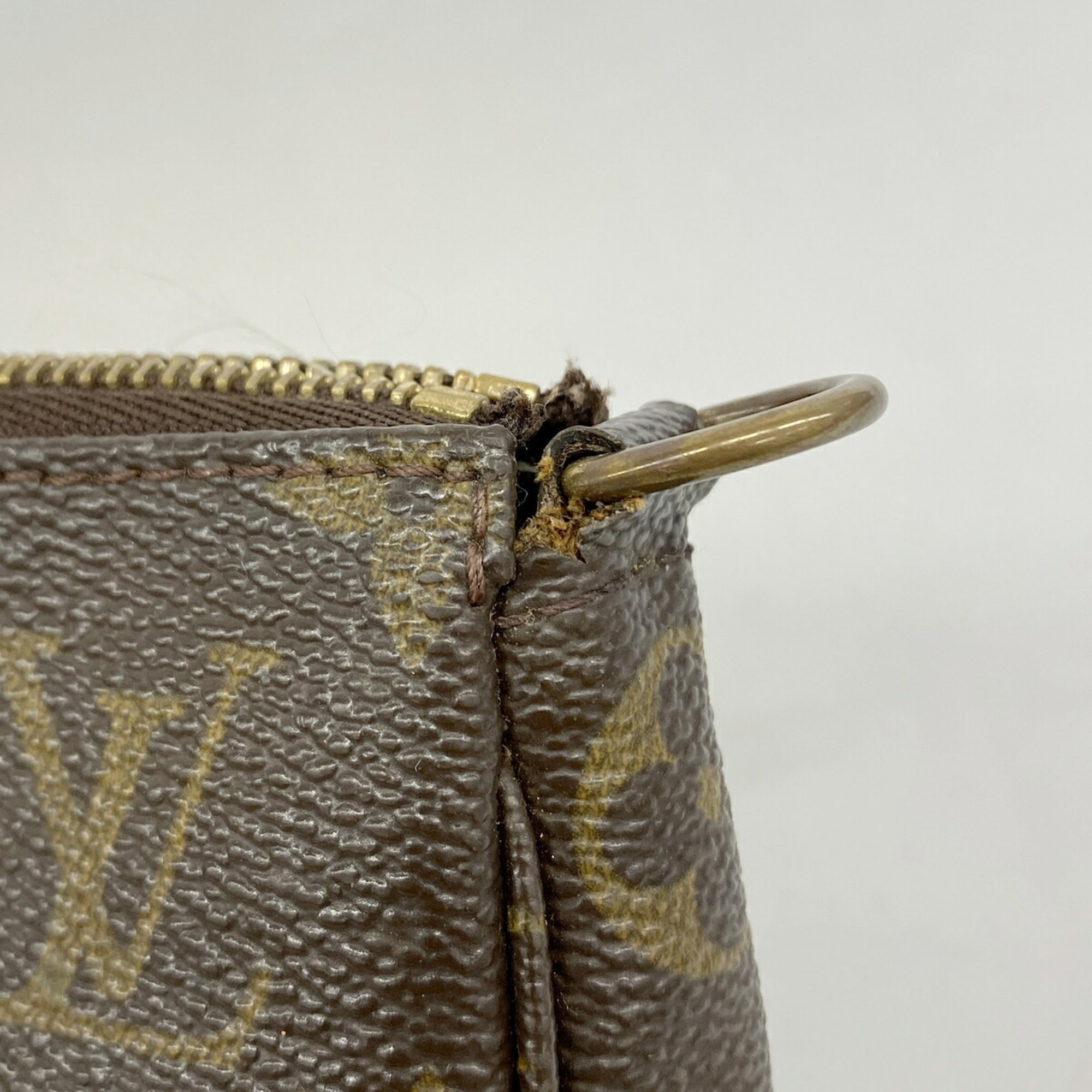 Louis Vuitton Brown Pouch (Pre-Owned)