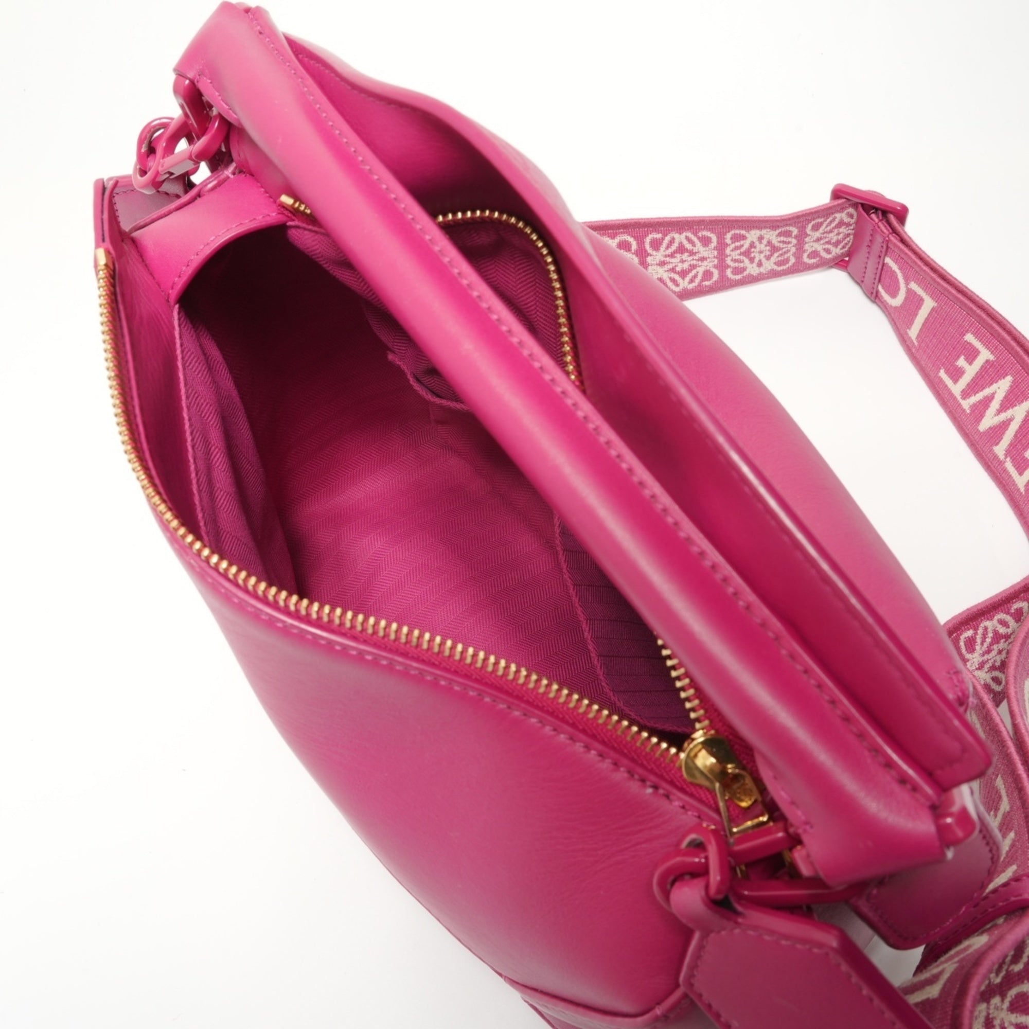 Loewe Puzzle Pink Leather Shoulder Bag (Pre-Owned)