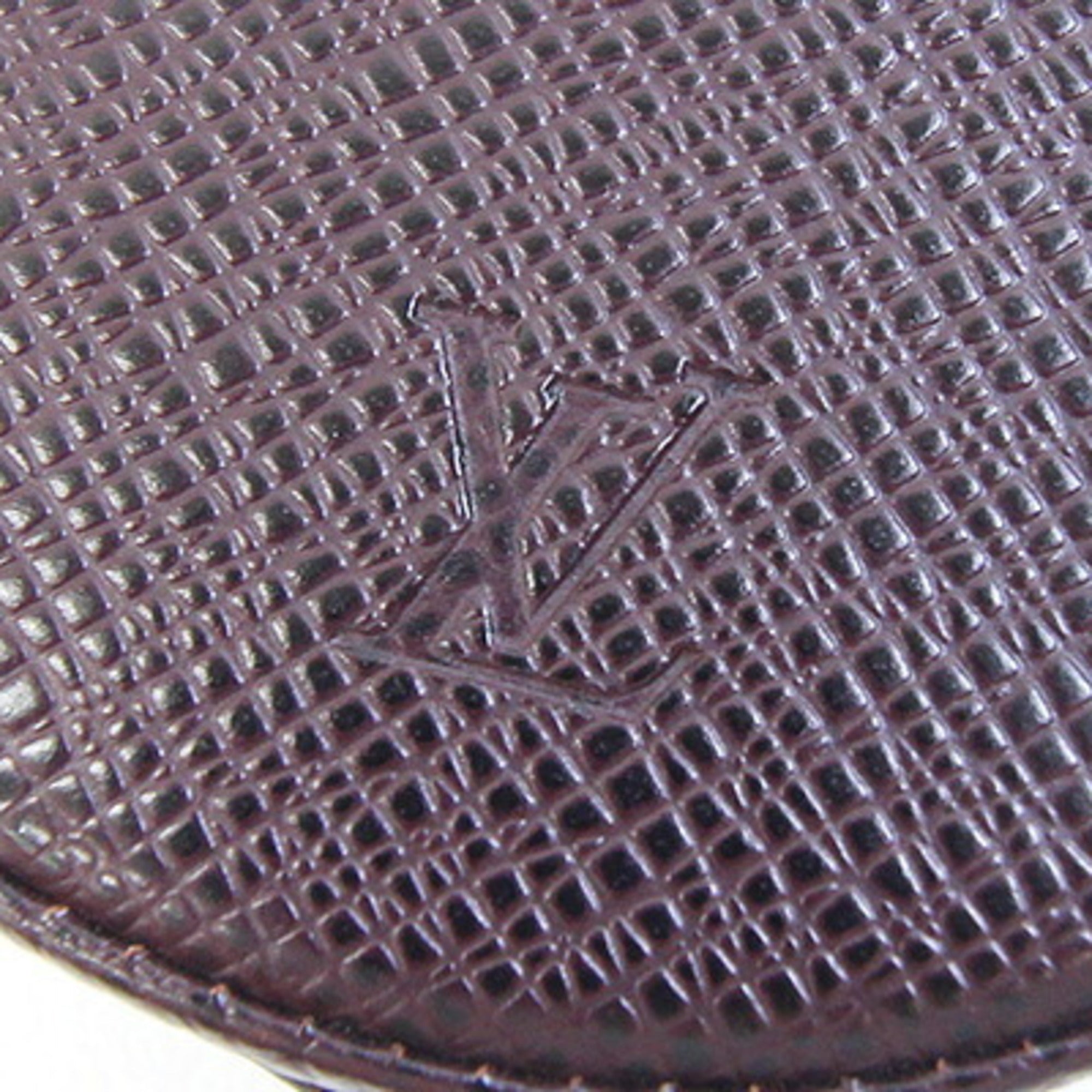 Louis Vuitton Taiga Acajou Taiga Leather Coin Purse/Coin Case (Pre-Owned)
