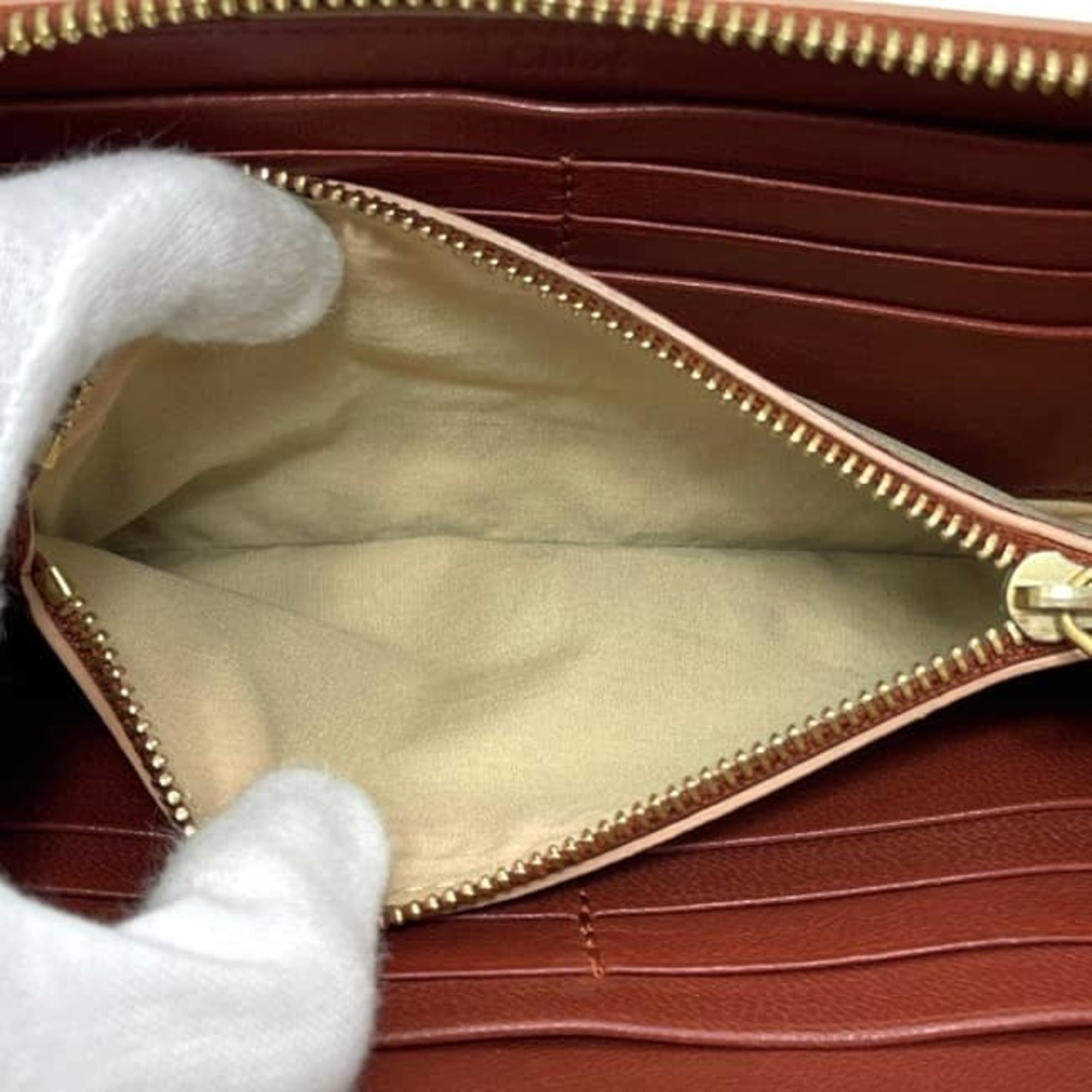 Chloé Beige Leather Long Wallet (Bi-Fold) (Pre-Owned)