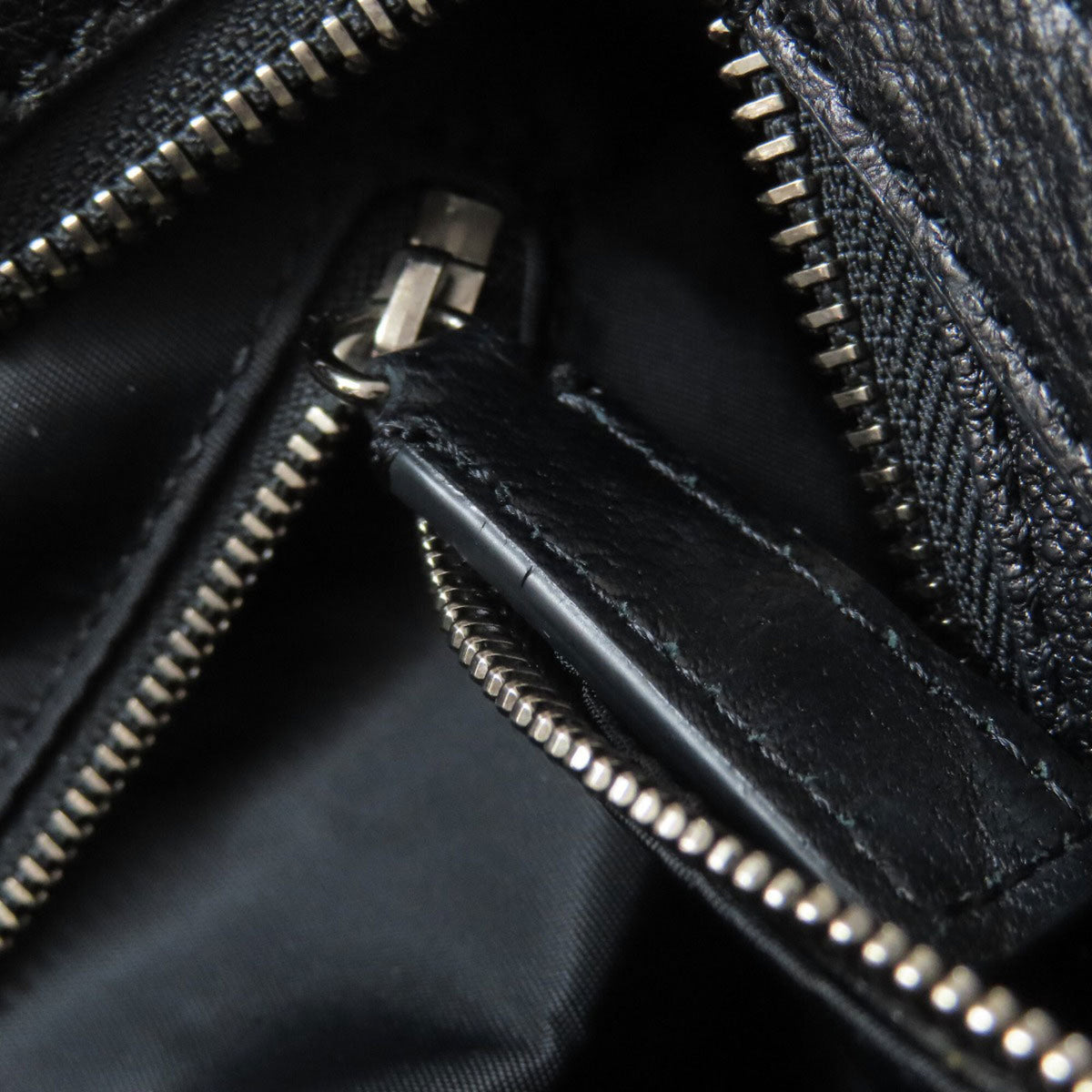 Burberry Black Nylon Tote Bag (Pre-Owned)