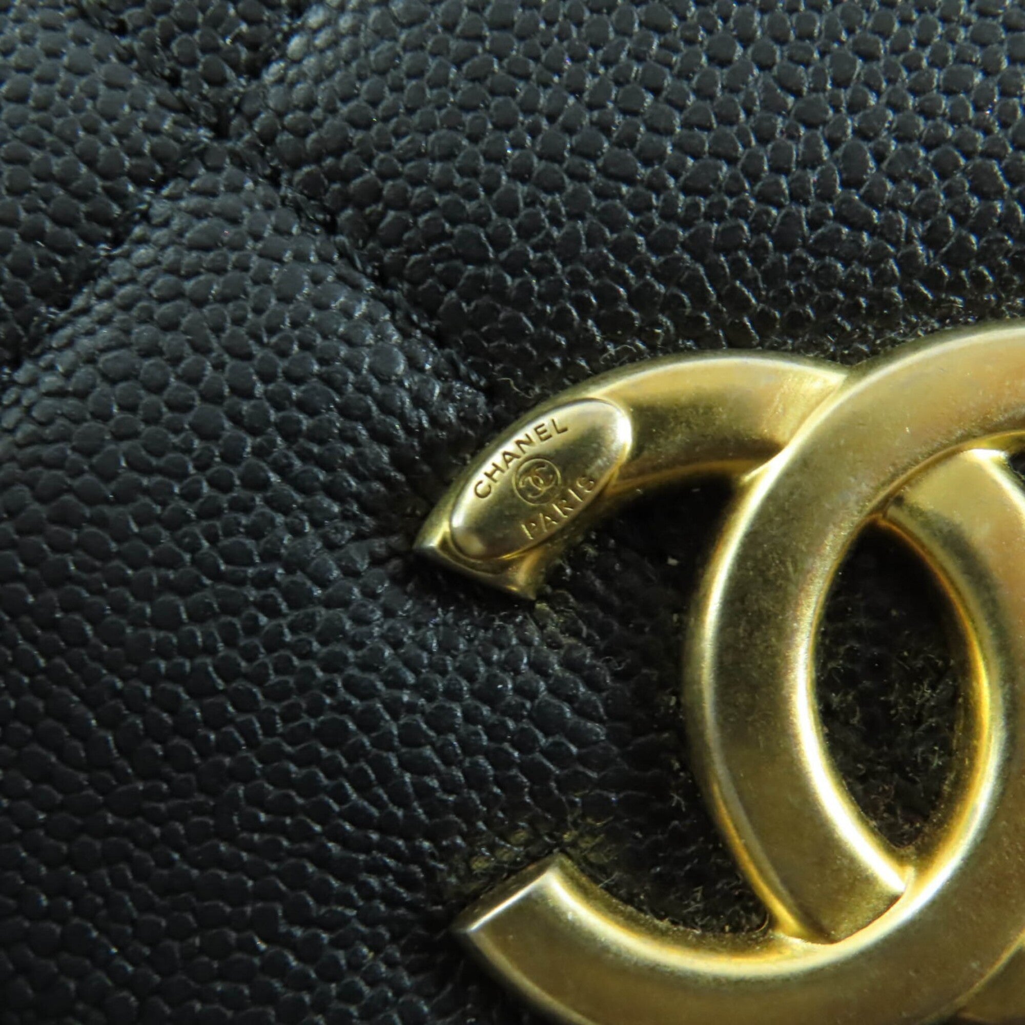 Chanel Matelasse Black Grained Calfskin Handbag (Pre-Owned)