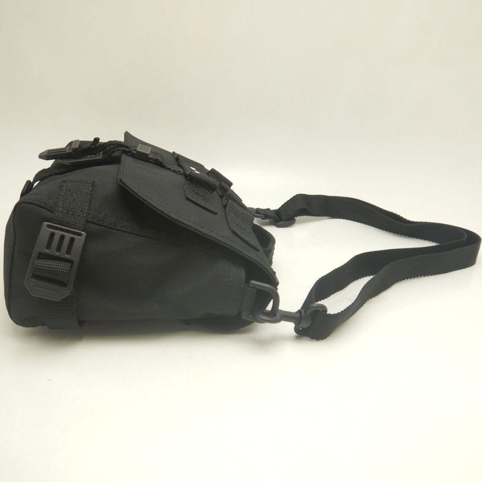 Balenciaga Black Polyester Messenger Bag Shoulder Bag (Pre-Owned)
