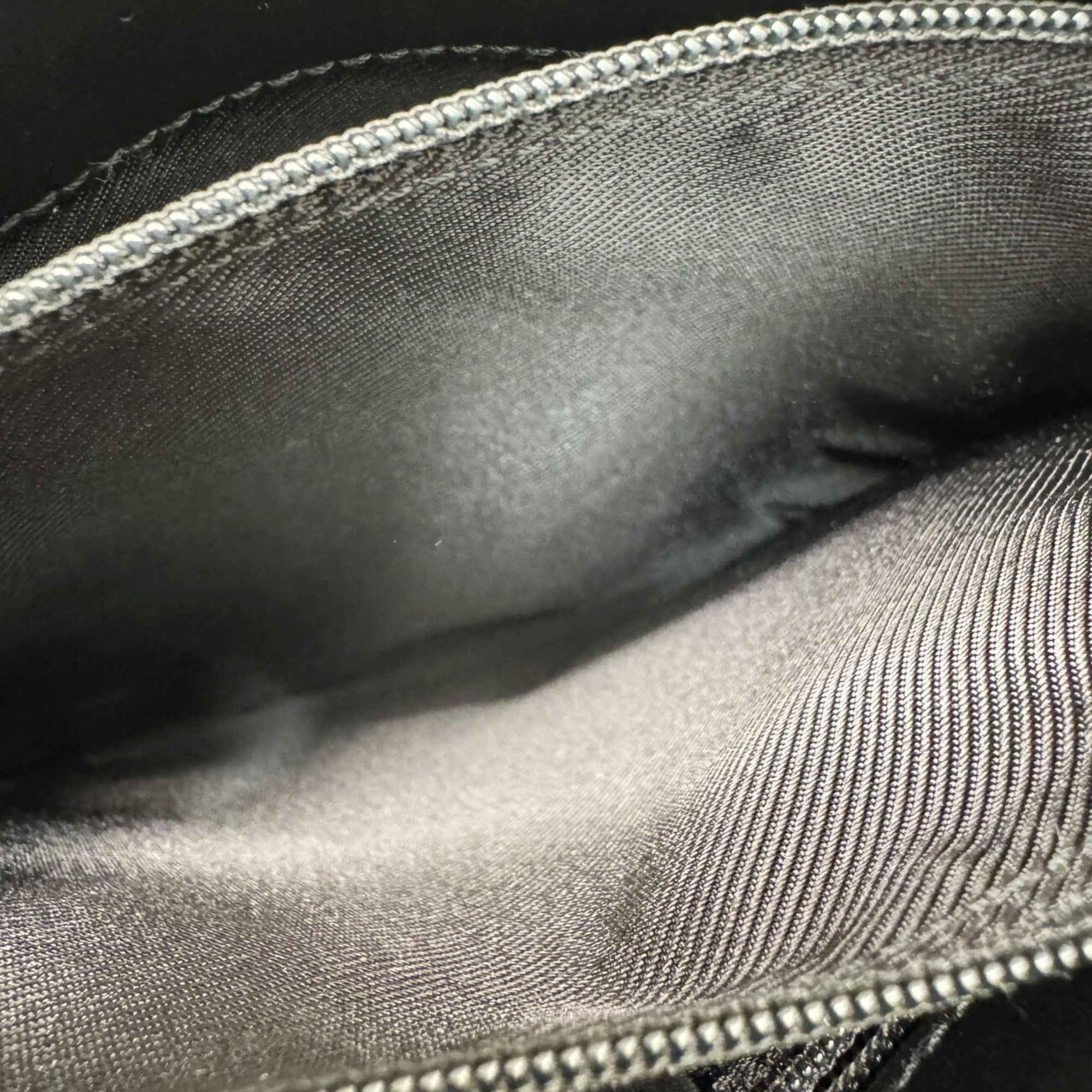 Gucci Black Gg Canvas Leather Shoulder Bag (Pre-Owned)