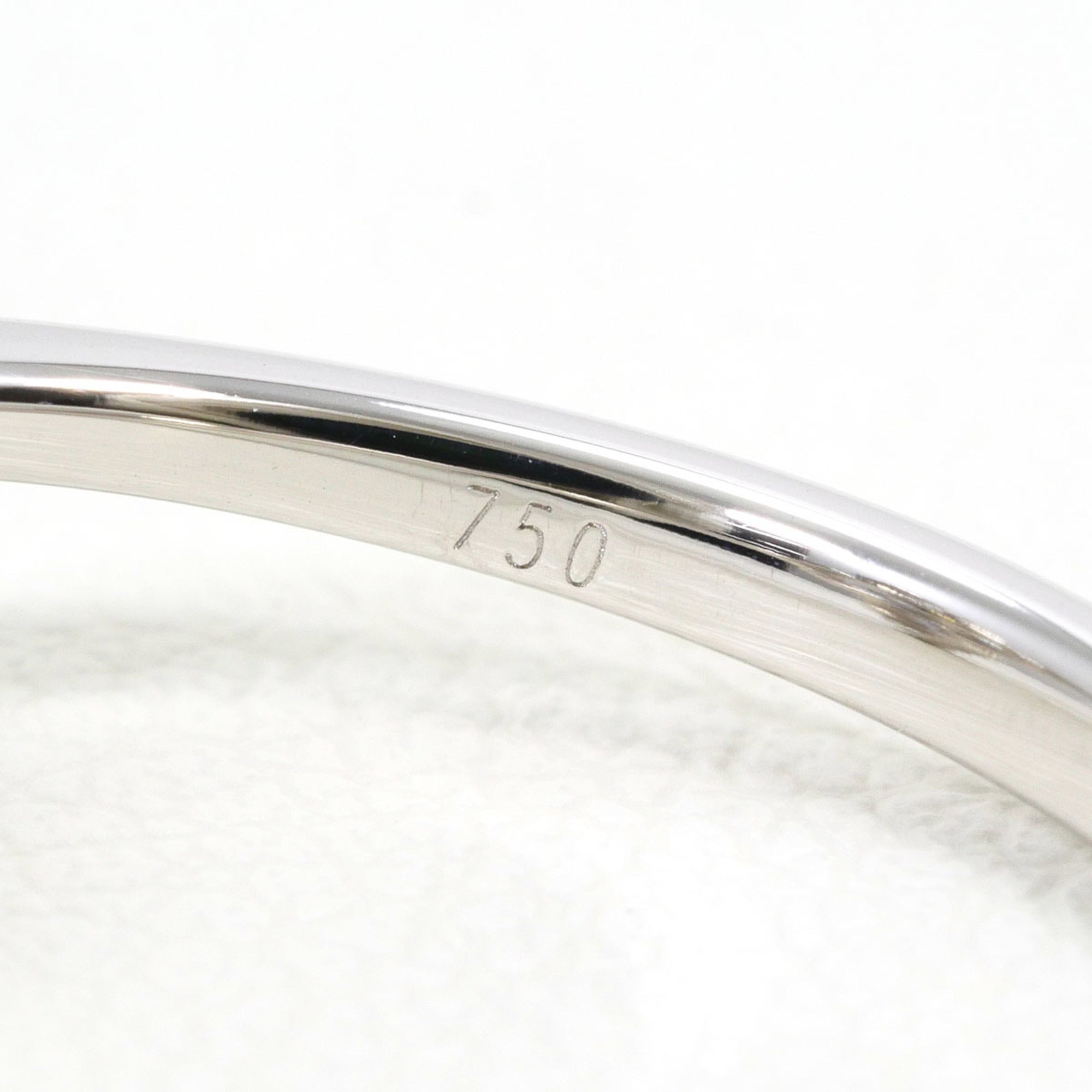 Unbranded White Gold White Gold (18K) Band Ring (Pre-Owned)
