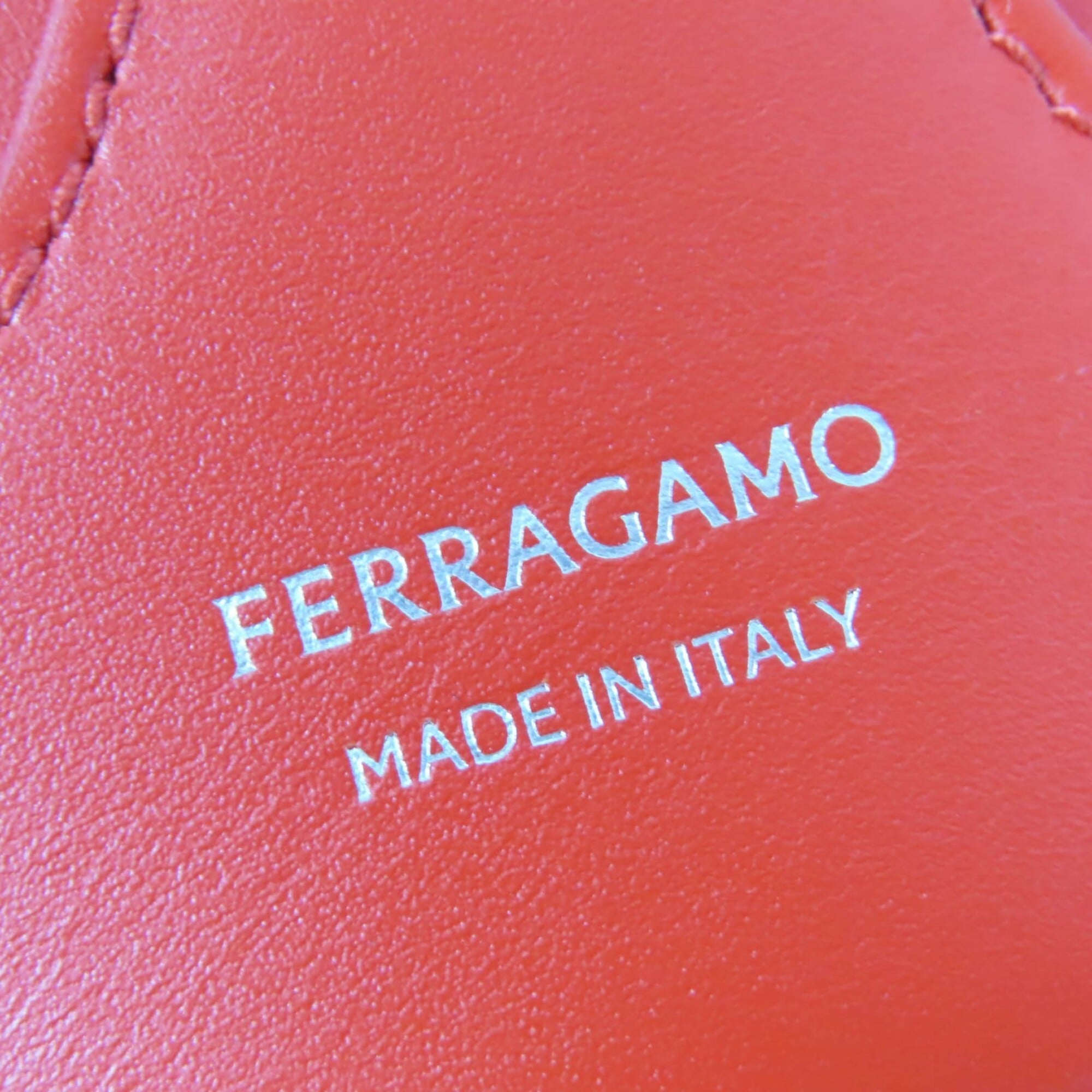 Salvatore Ferragamo Red Color Leather Handbag Shoulder Bag (Pre-Owned)