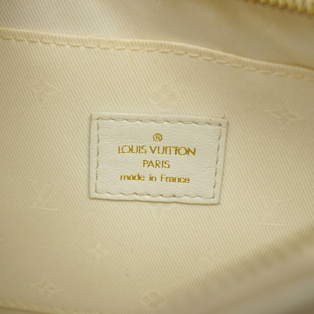 Louis Vuitton White Handbag (Pre-Owned)