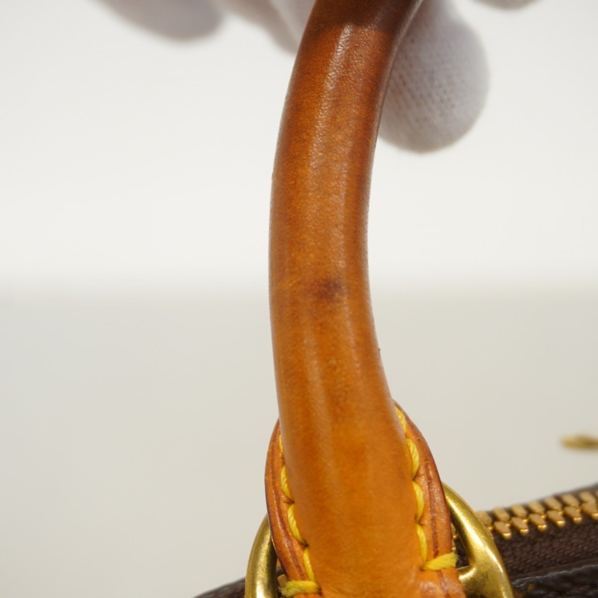 Louis Vuitton Brown Handbag (Pre-Owned)