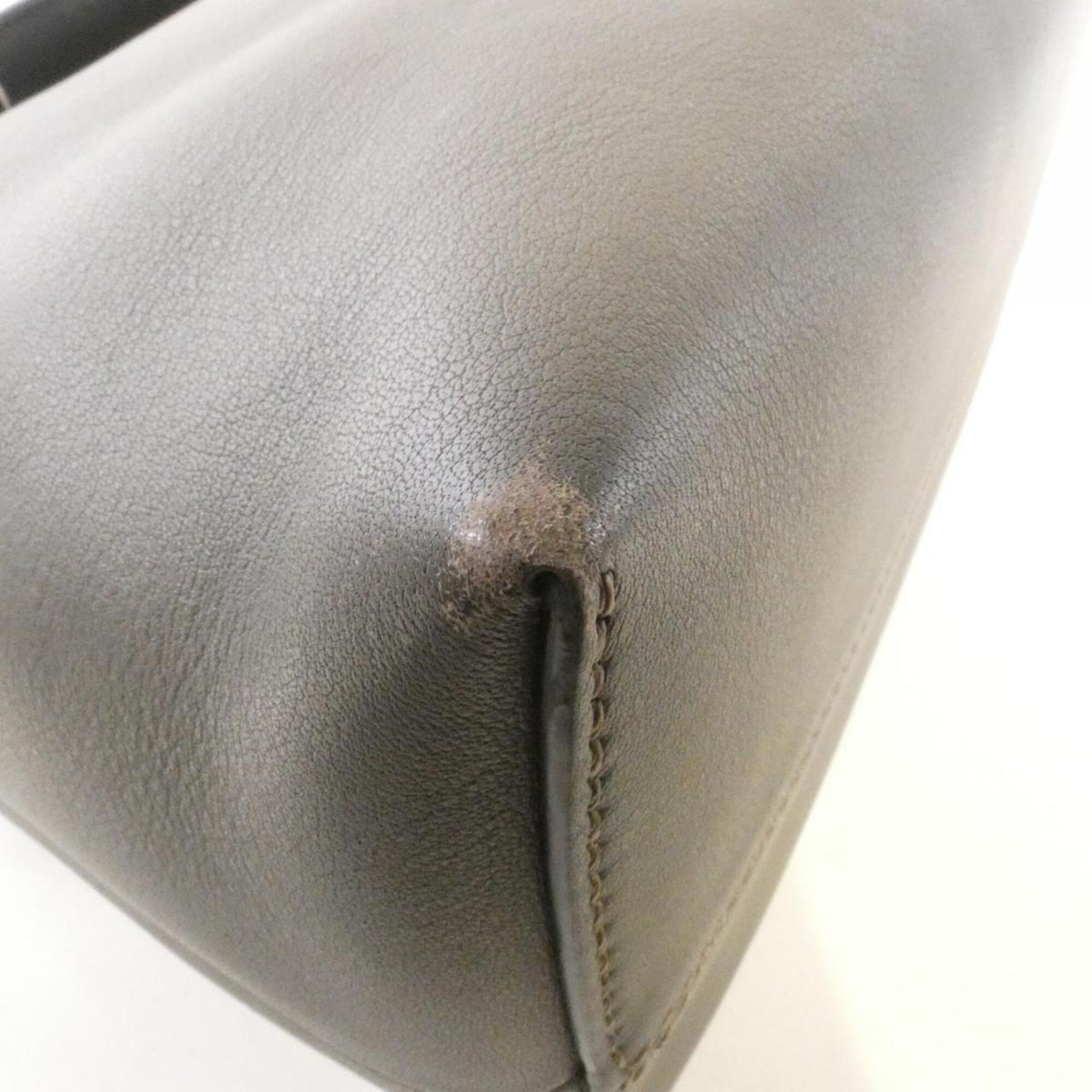 Fendi Gray Multi-Color Leather Handbag (Pre-Owned)
