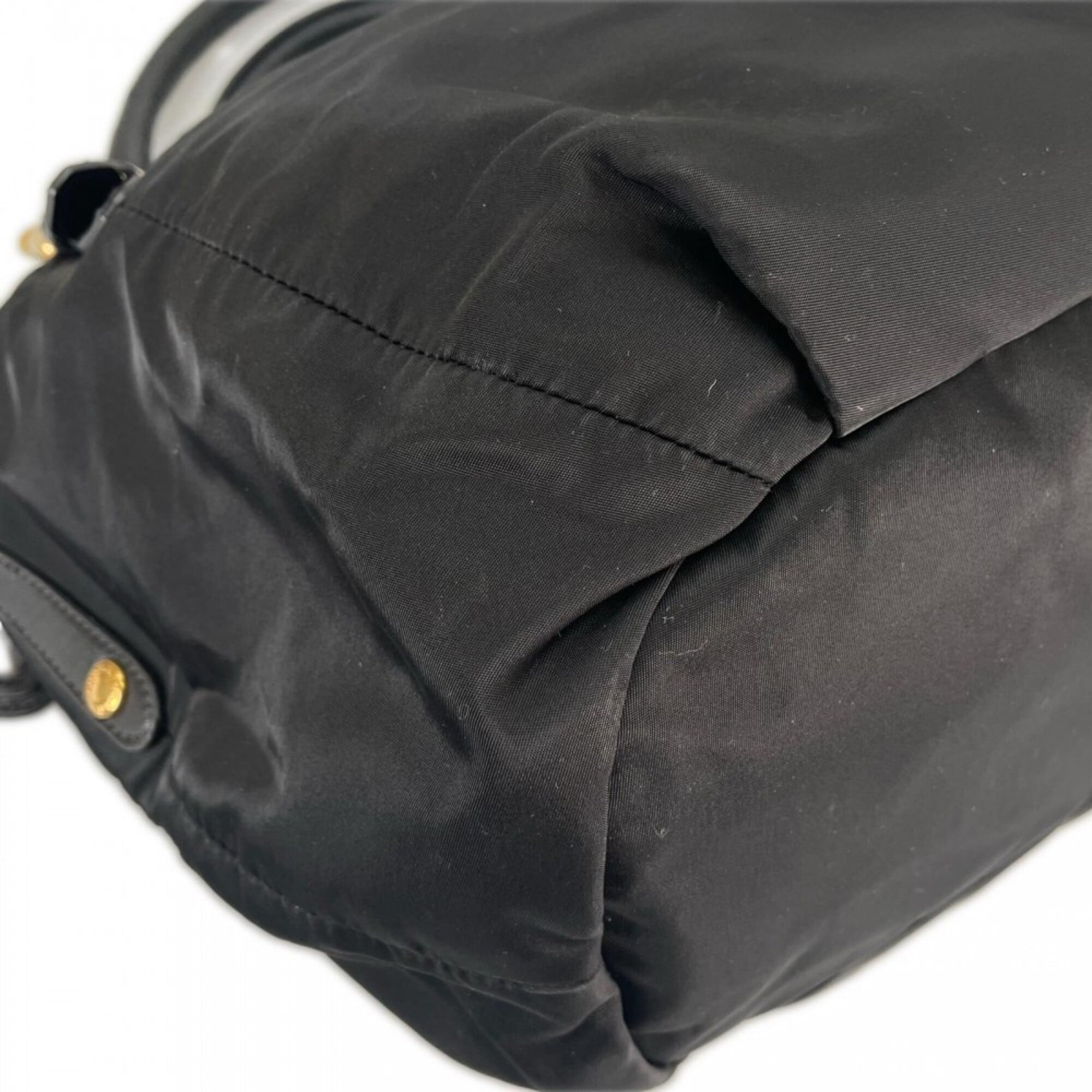Prada Black Nylon Handbag (Pre-Owned)