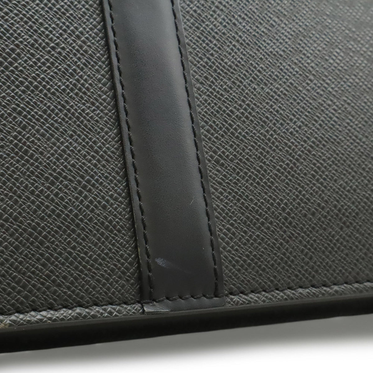 Louis Vuitton Ardoise Taiga Leather Leather Briefcase (Pre-Owned)