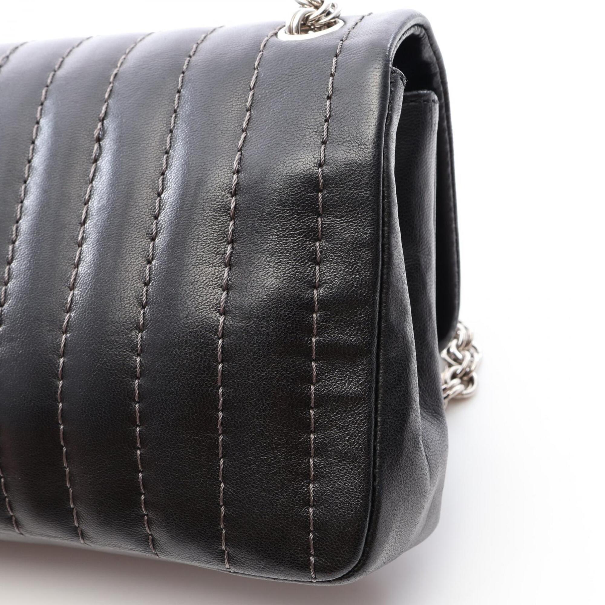 Chanel Black Leather Handbag Shoulder Bag (Pre-Owned)