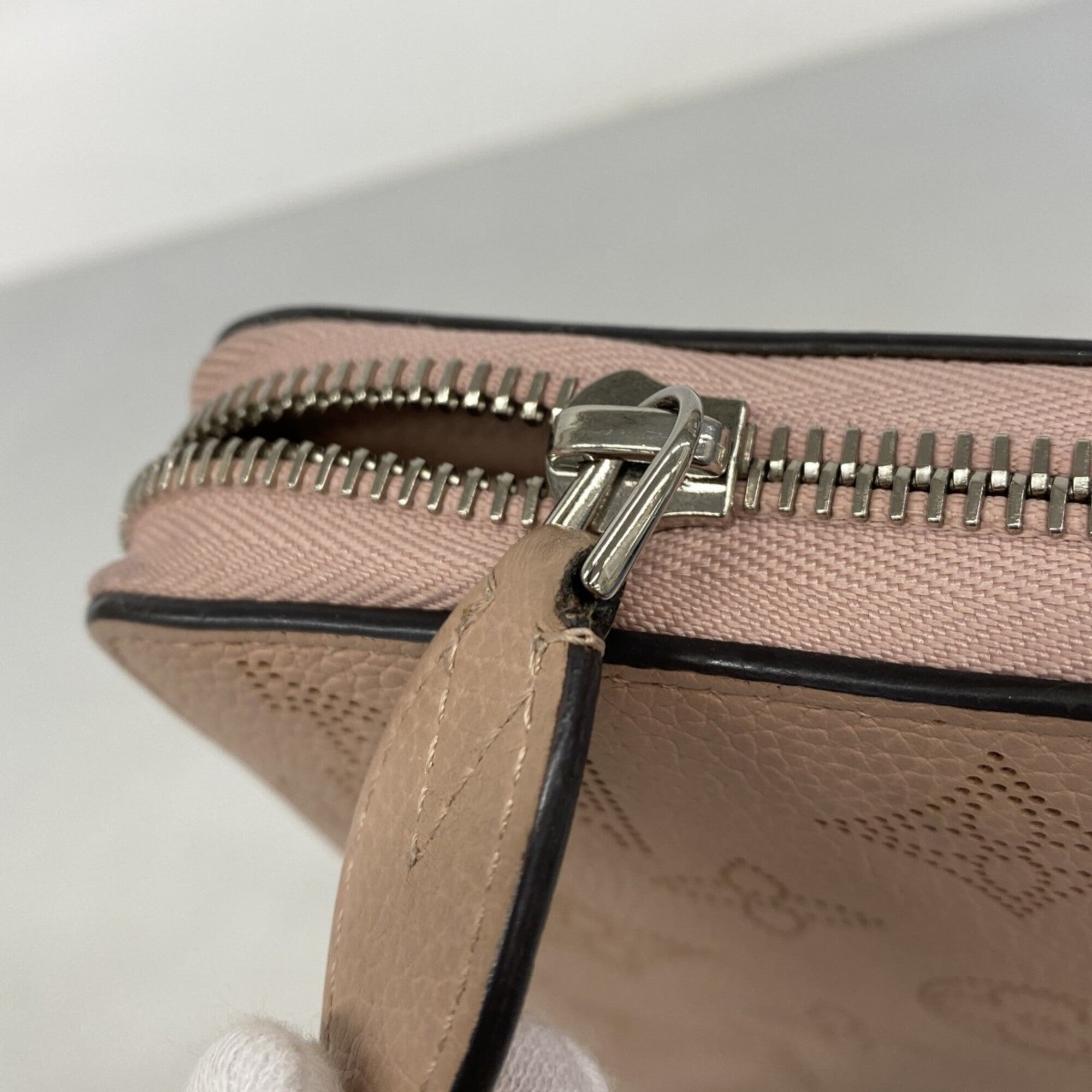 Louis Vuitton Magnolia Long Wallet (Bi-Fold) (Pre-Owned)