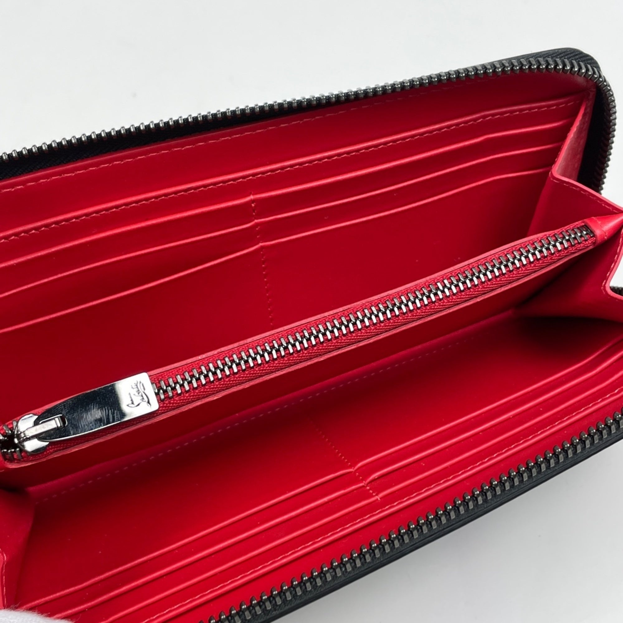 Christian Louboutin Black Leather Long Wallet (Bi-Fold) (Pre-Owned)