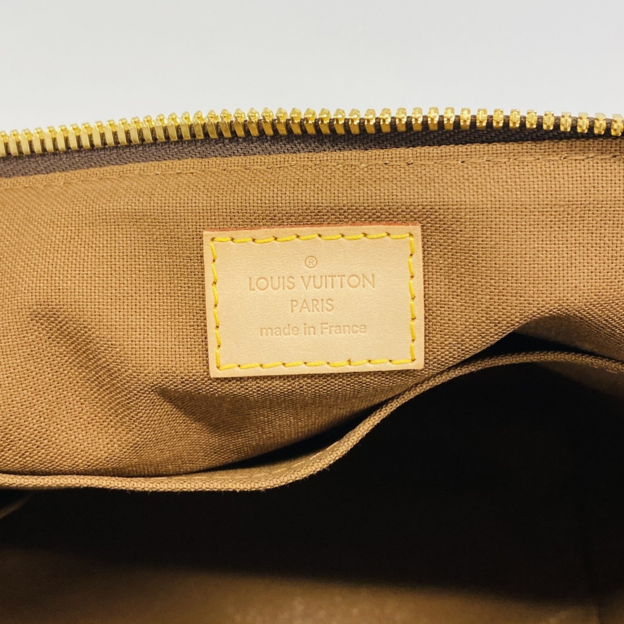 Louis Vuitton Brown Handbag (Pre-Owned)