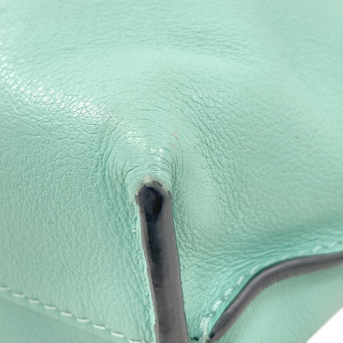 Loewe Green Leather Shoulder Bag (Pre-Owned)