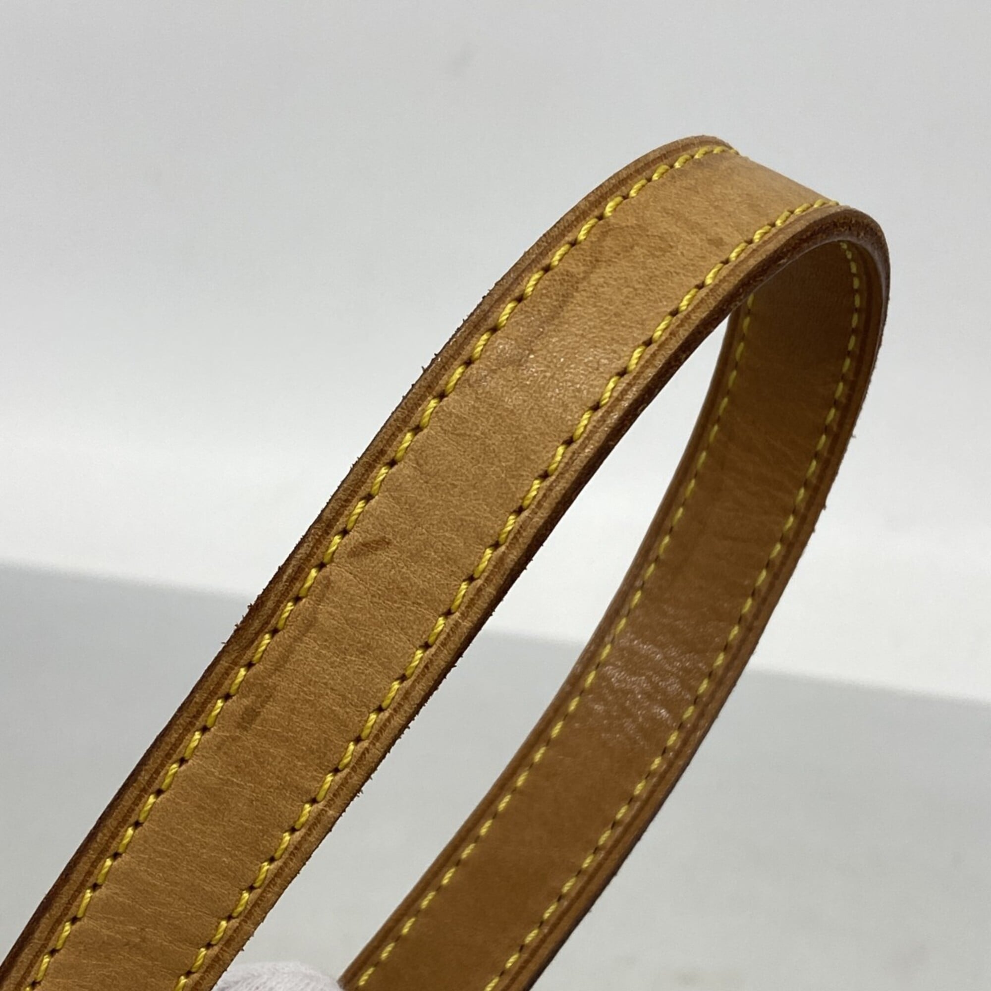 Louis Vuitton Brown Shoulder Bag (Pre-Owned)