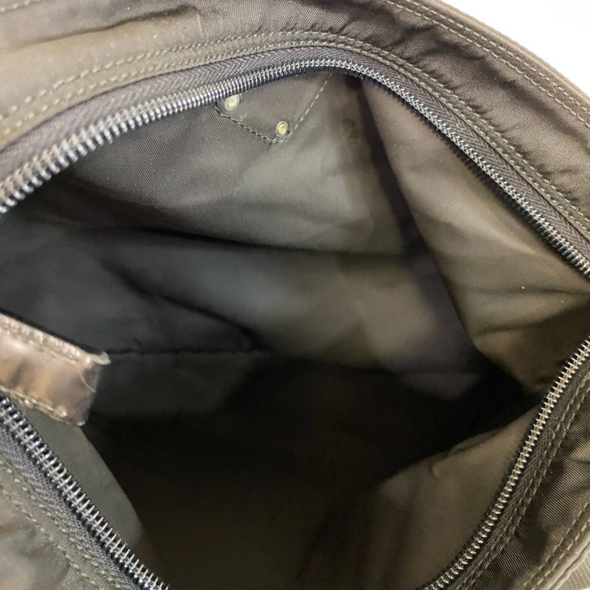 Prada Black Nylon Shoulder Bag (Pre-Owned)