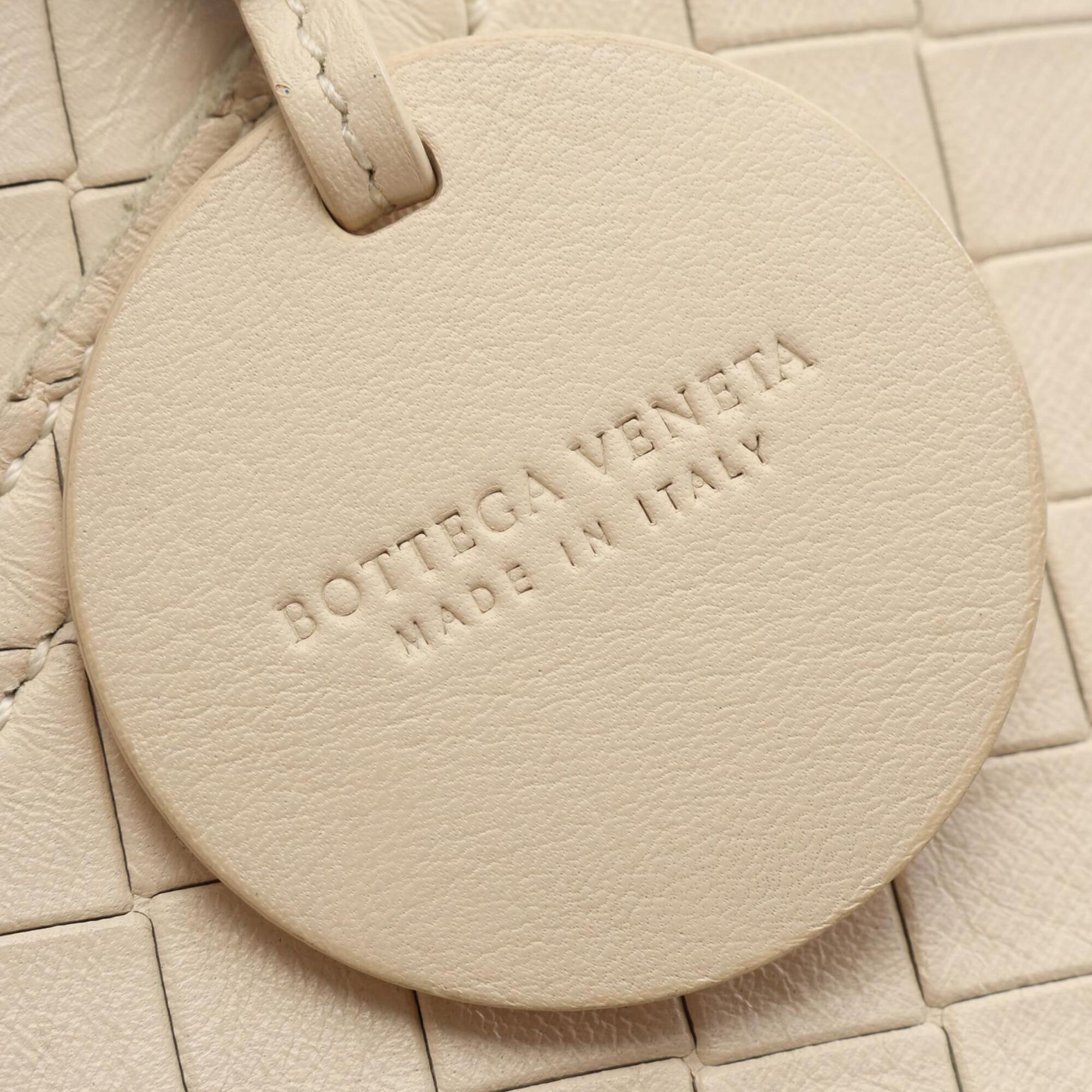 Bottega Veneta Ivory Leather Handbag Tote Bag (Pre-Owned)