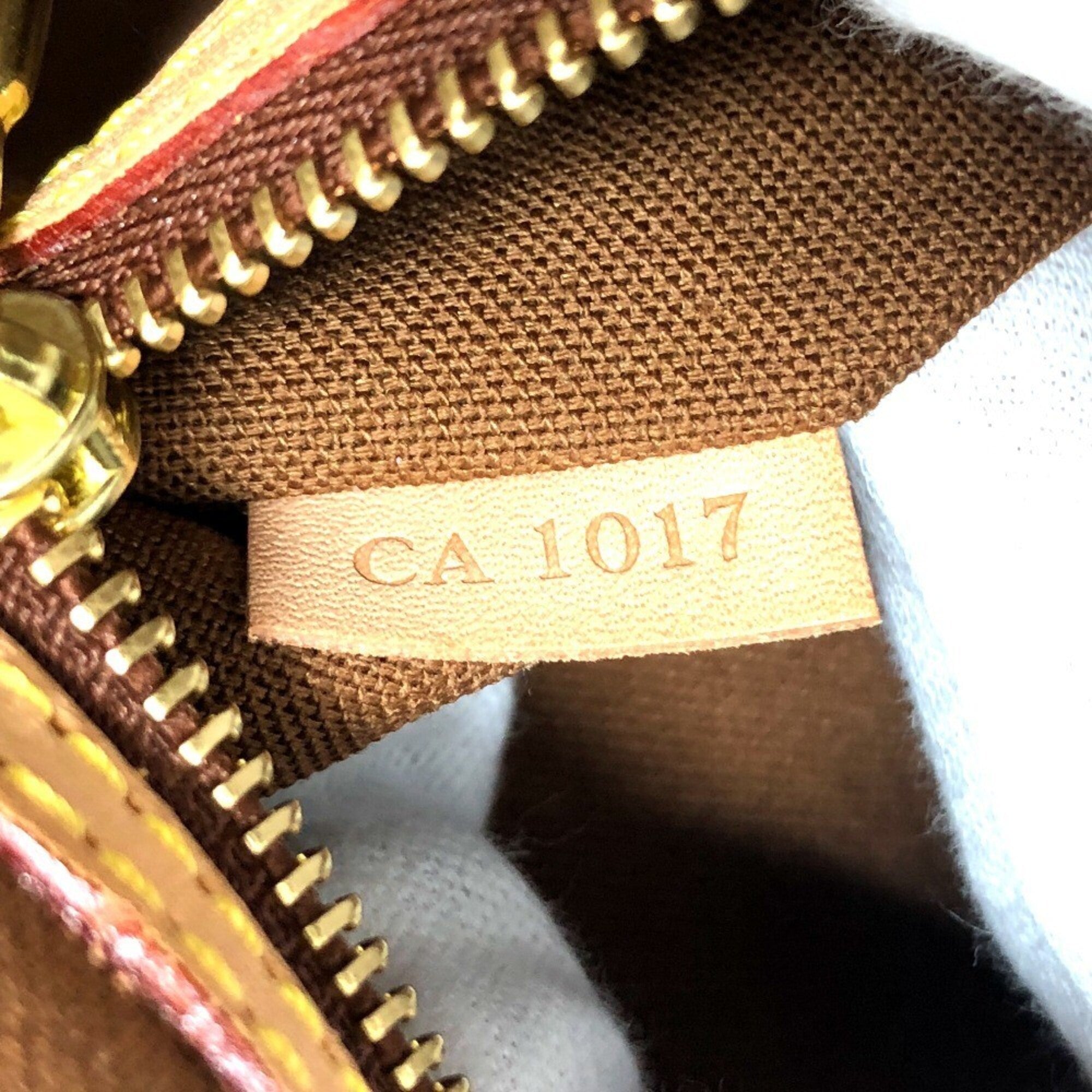 Louis Vuitton Brown Monogram Shoulder Bag (Pre-Owned)