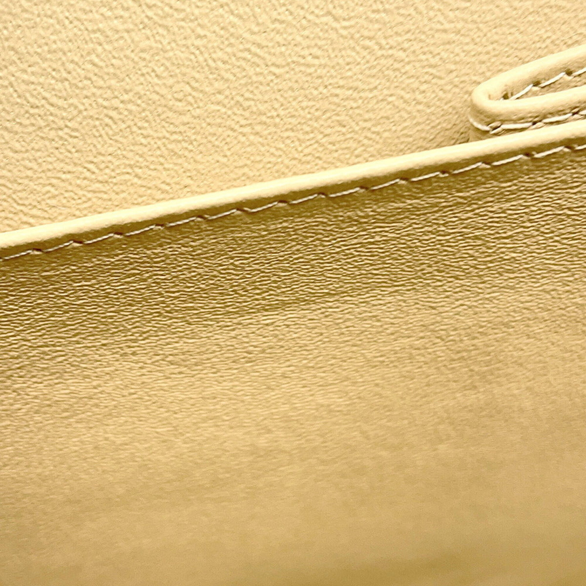 Chanel Matelasse Beige Grained Calfskin Handbag Shoulder Bag (Pre-Owned)