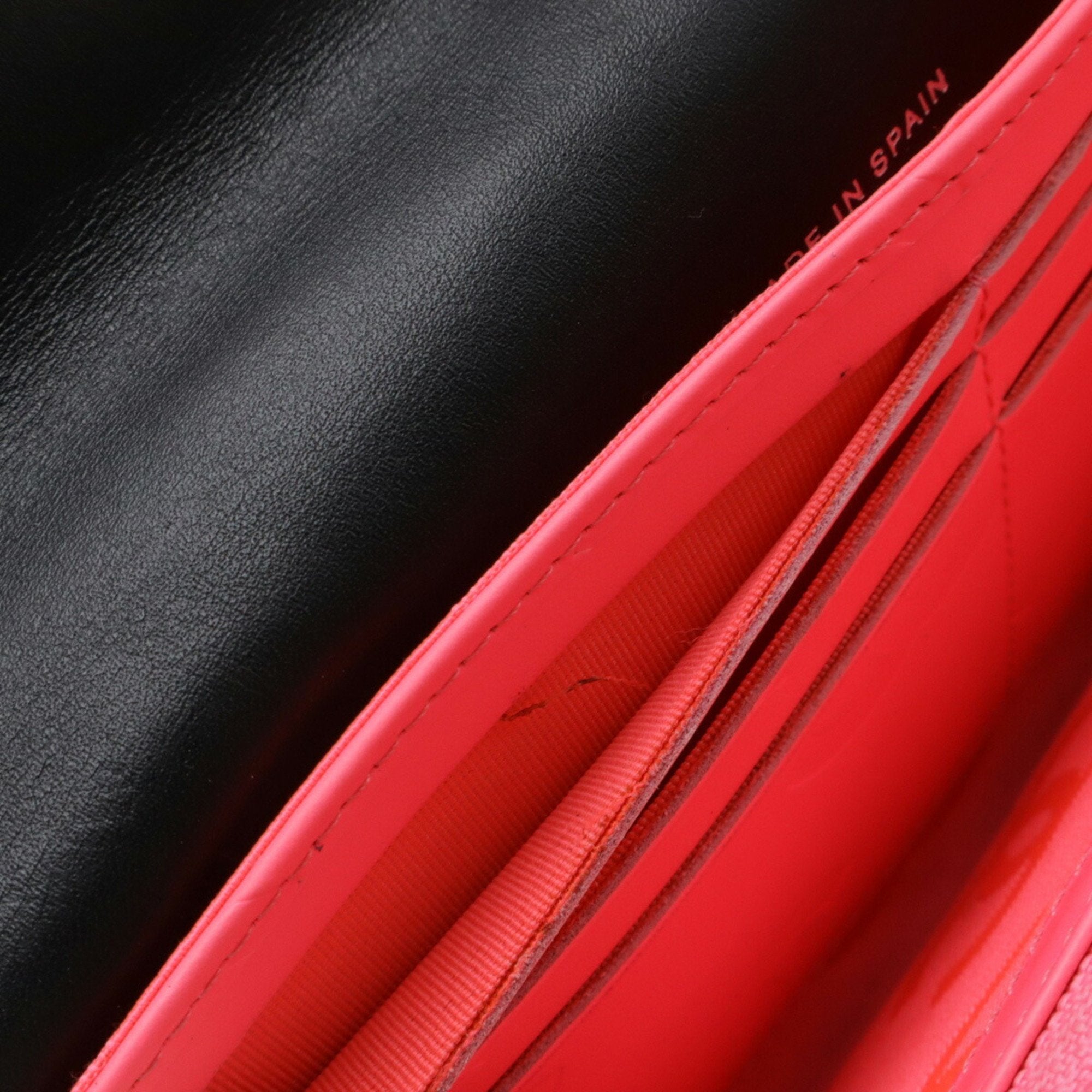 Chanel Black Pink Leather Long Wallet (Bi-Fold) (Pre-Owned)