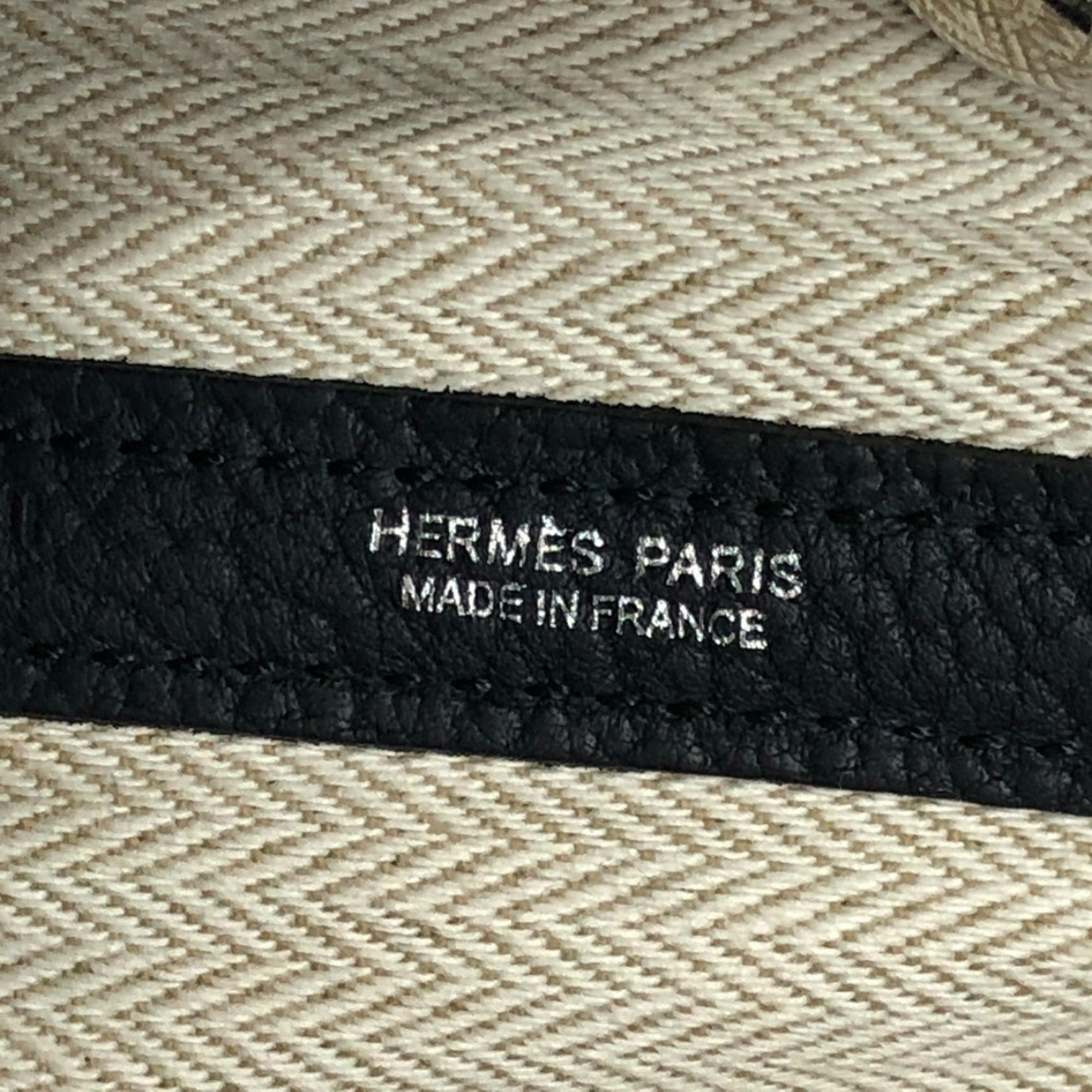 Hermes Black Negonda Leather Handbag (Pre-Owned)