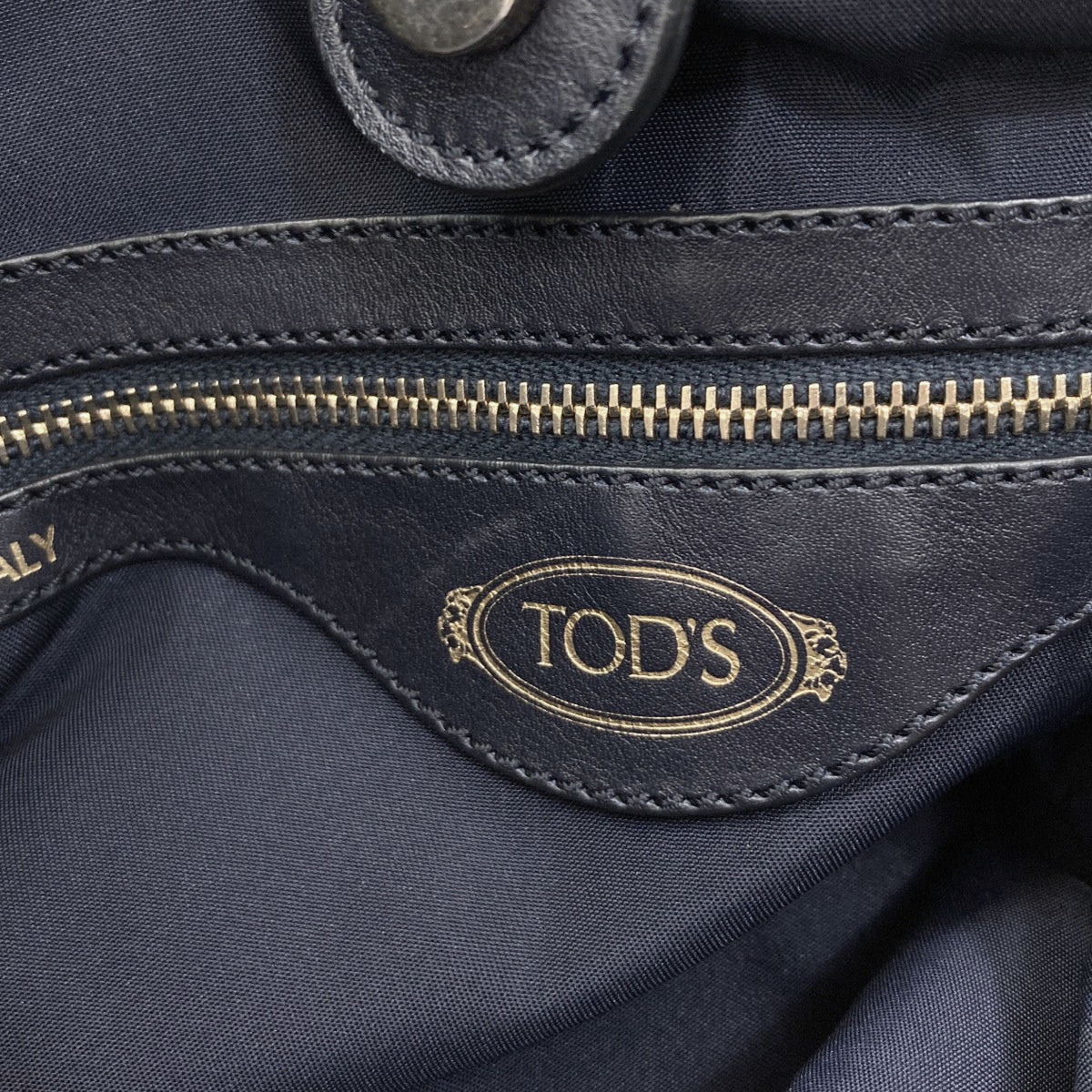 Tod's Pink Leather Handbag (Pre-Owned)
