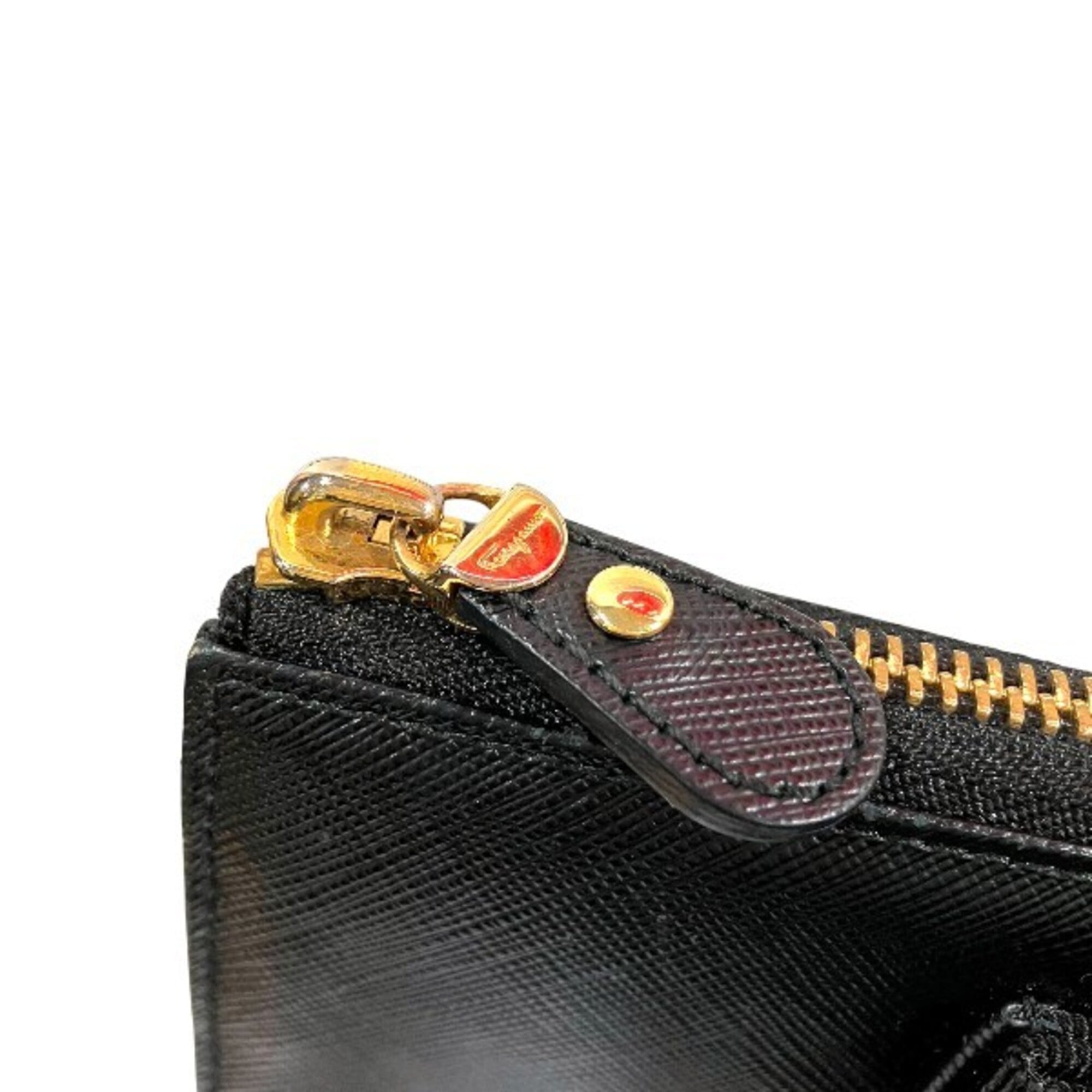Salvatore Ferragamo Black Leather Long Wallet (Bi-Fold) (Pre-Owned)