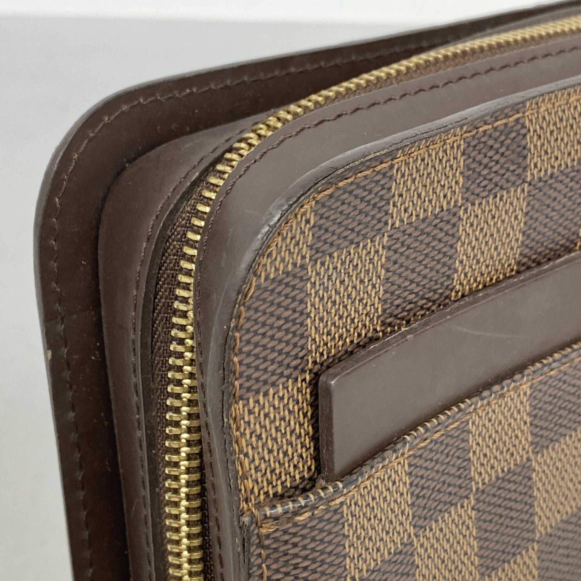 Louis Vuitton Ebene Clutch Bag (Pre-Owned)