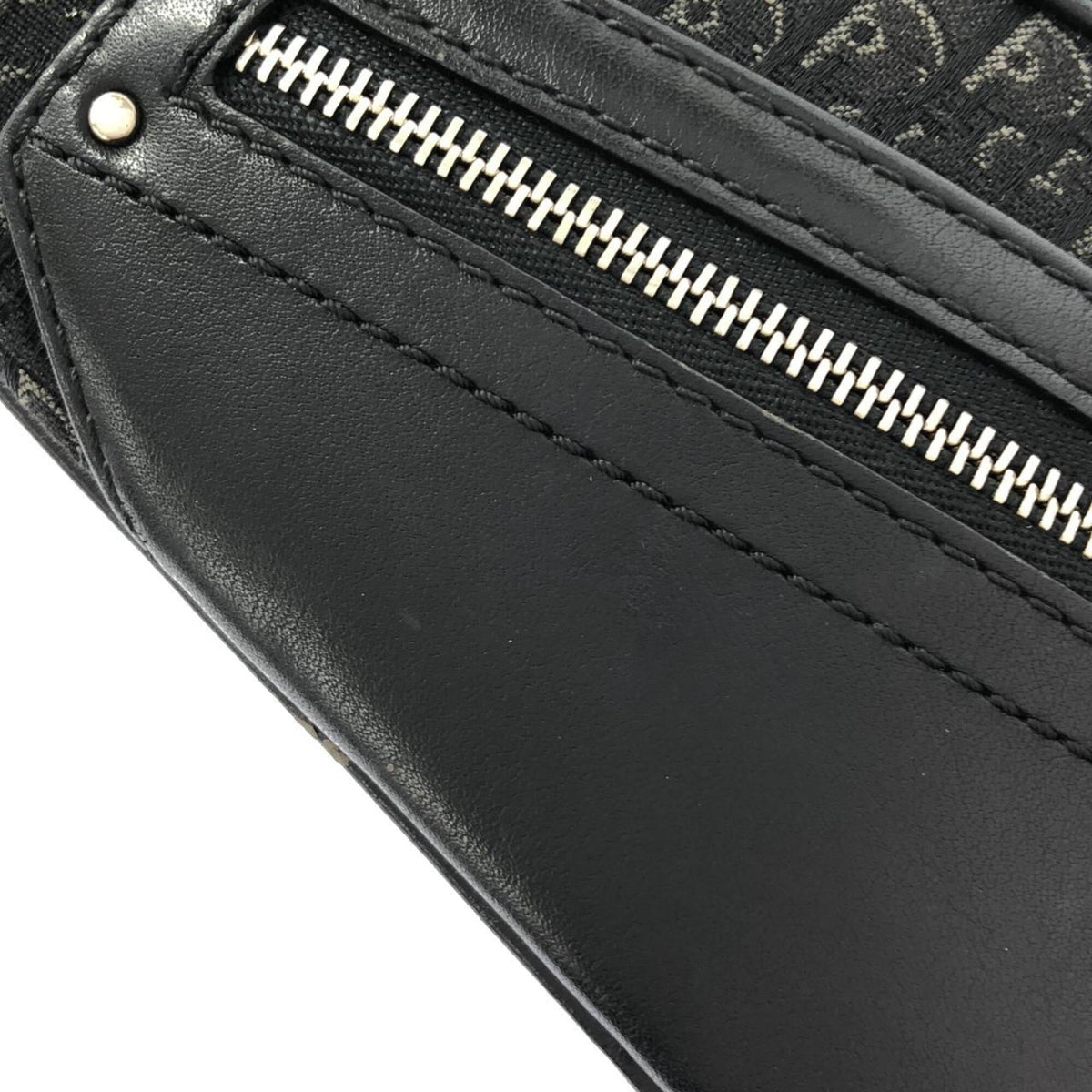 Christian Dior Black Canvas Shoulder Bag (Pre-Owned)