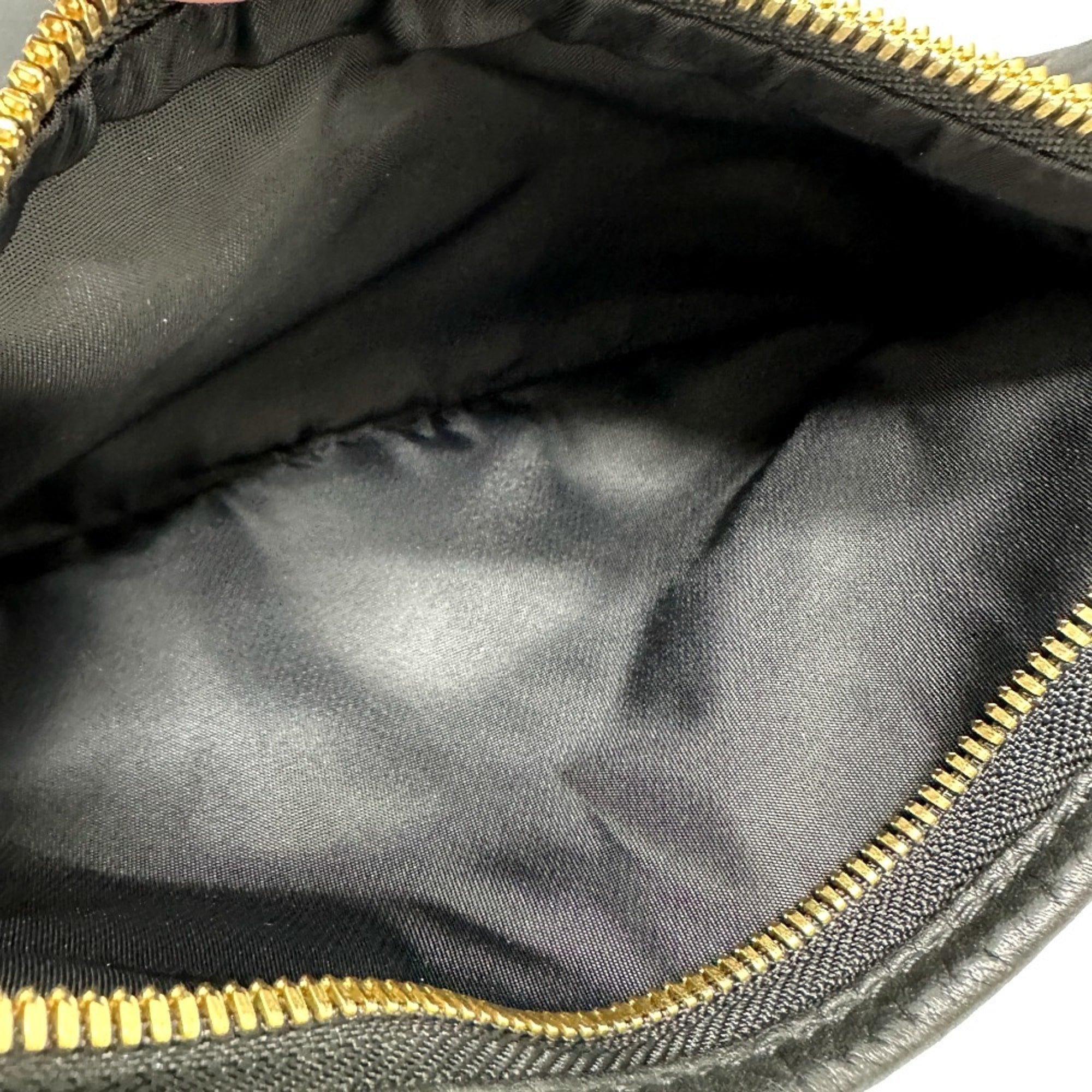 Hunting World Black Leather Nylon Fanny Pack Sling Bag (Pre-Owned)