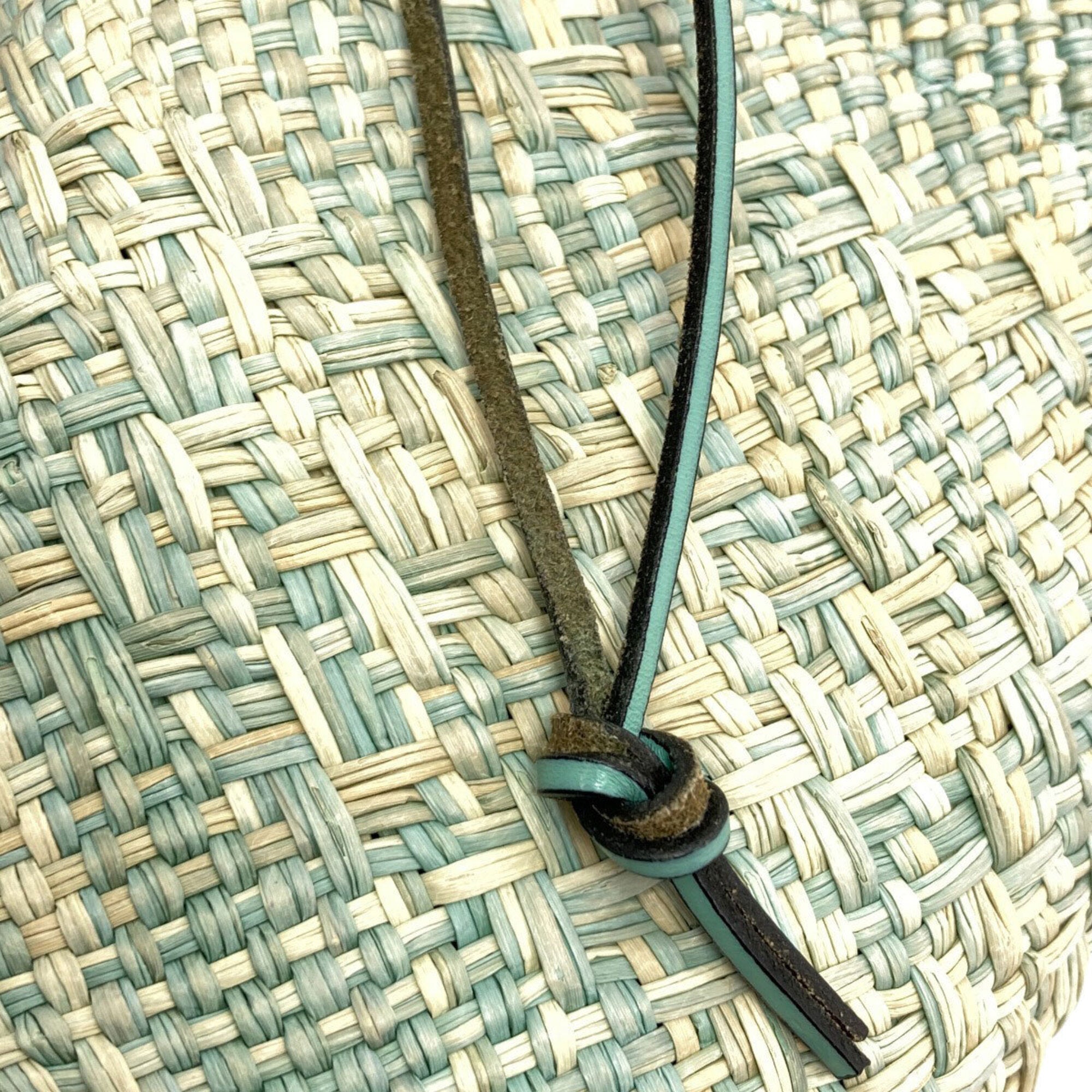 Loewe Green Leather Shoulder Bag (Pre-Owned)