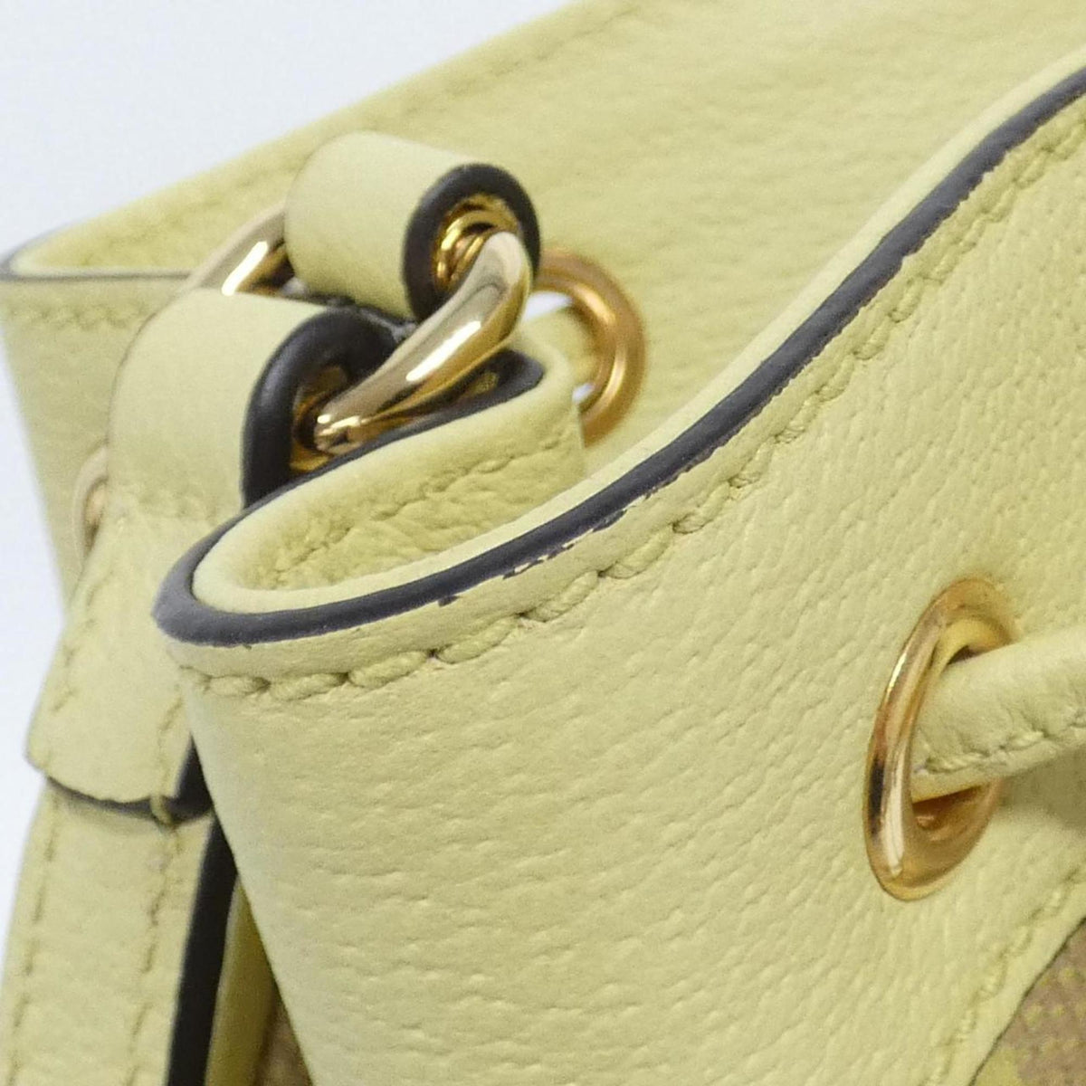 Gucci Camel Yellow Gg Canvas Shoulder Bag (Pre-Owned)