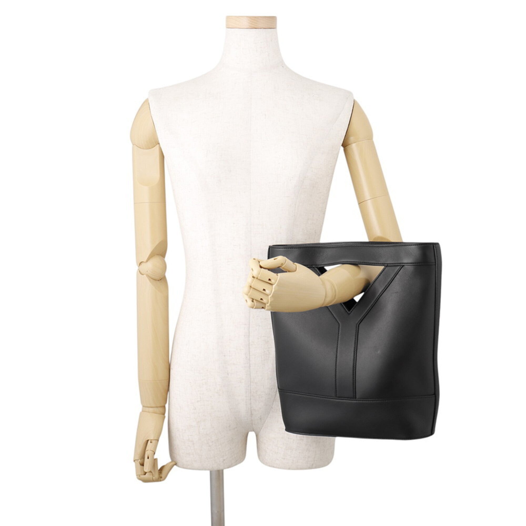 Yves Saint Laurent Black Leather Handbag (Pre-Owned)