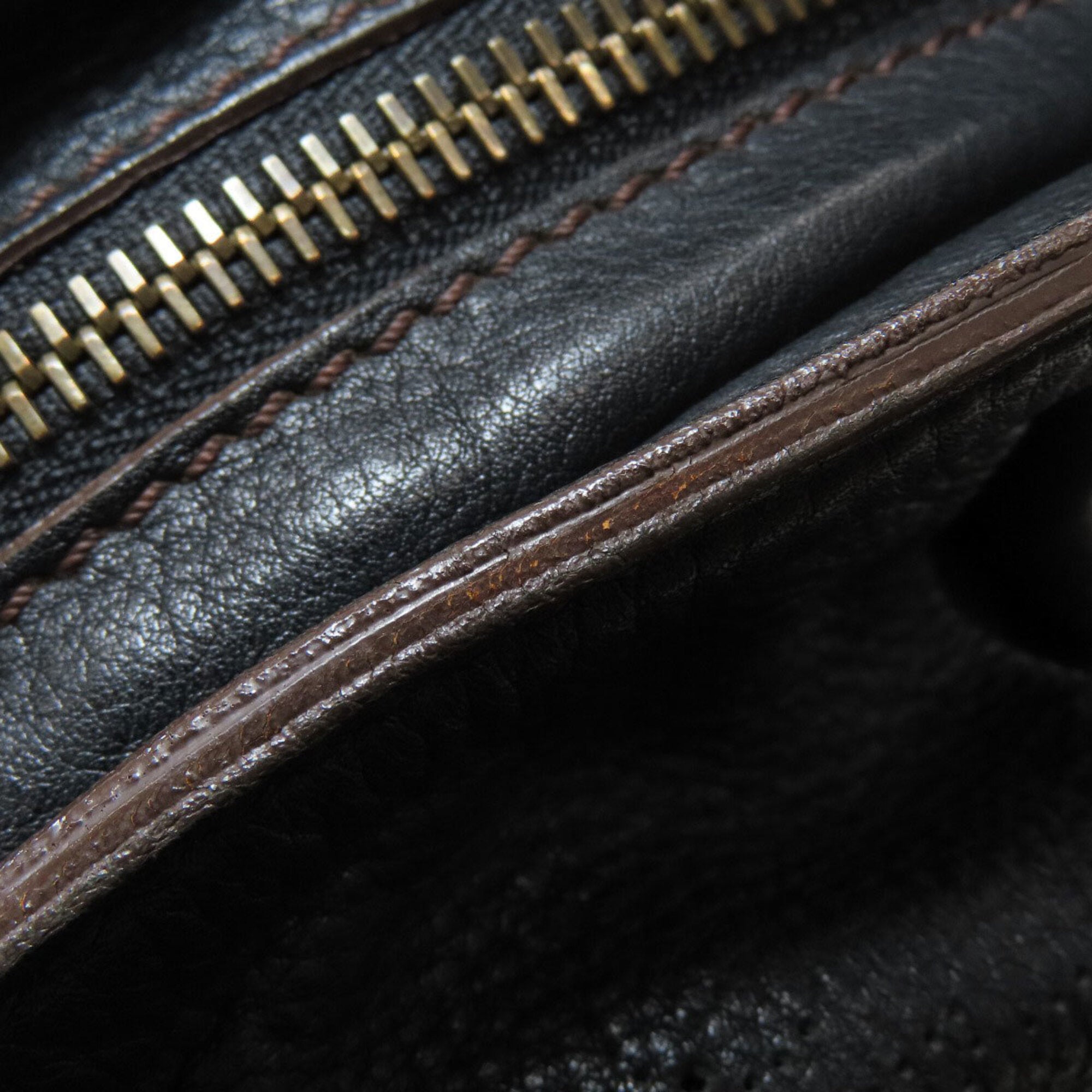 Louis Vuitton Mahina Black Mahina Leather Shoulder Bag (Pre-Owned)